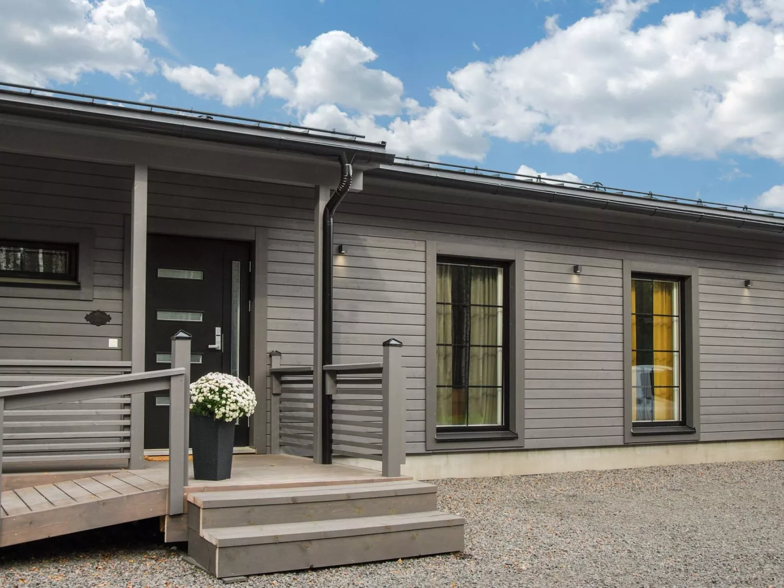 Villa karhentimantti-Dedans