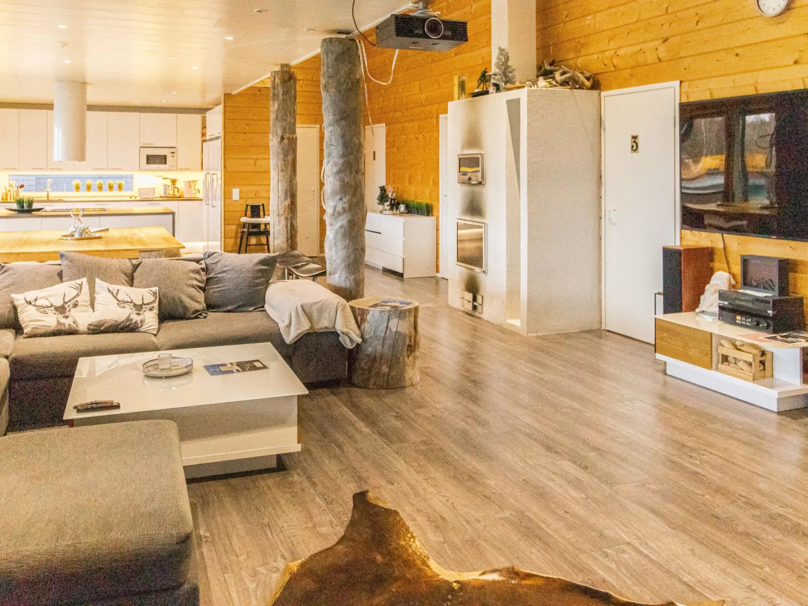 Ellivuori west 1-Dedans