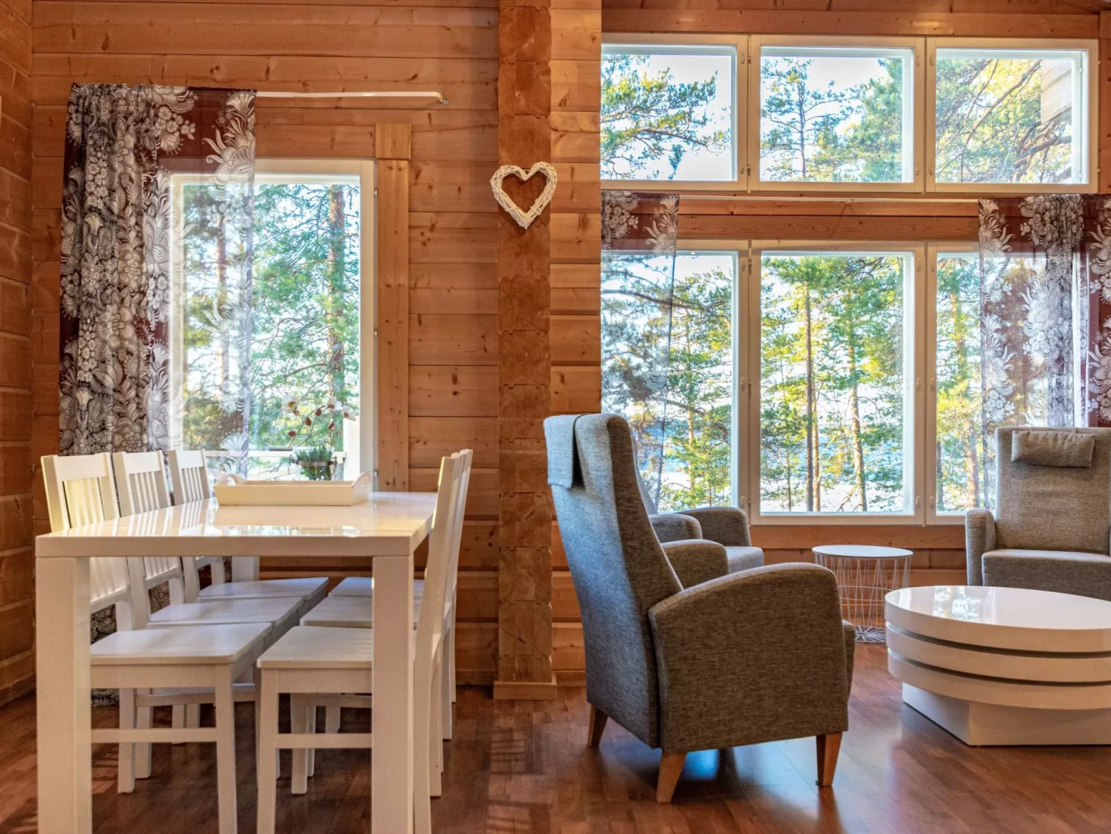 Näsinjoutsen-Dedans