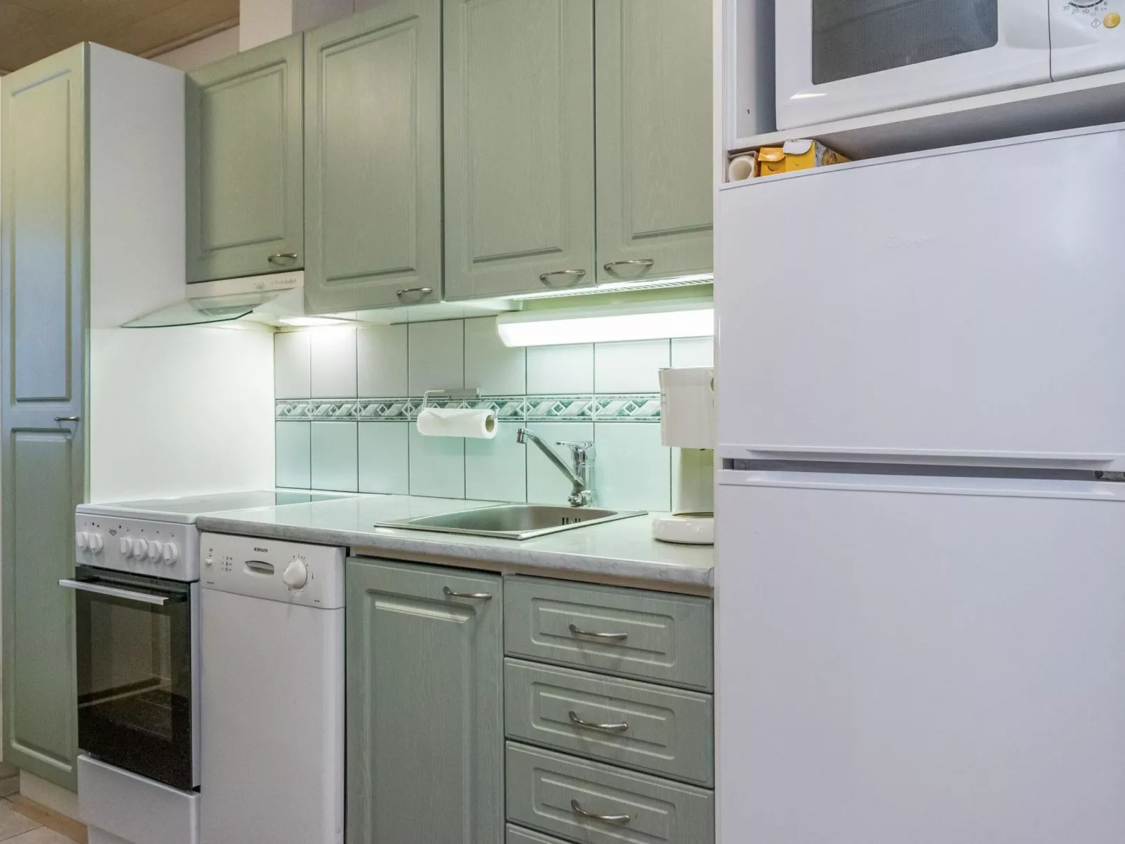 Kylpylän ullanrinne 12 c-Dedans