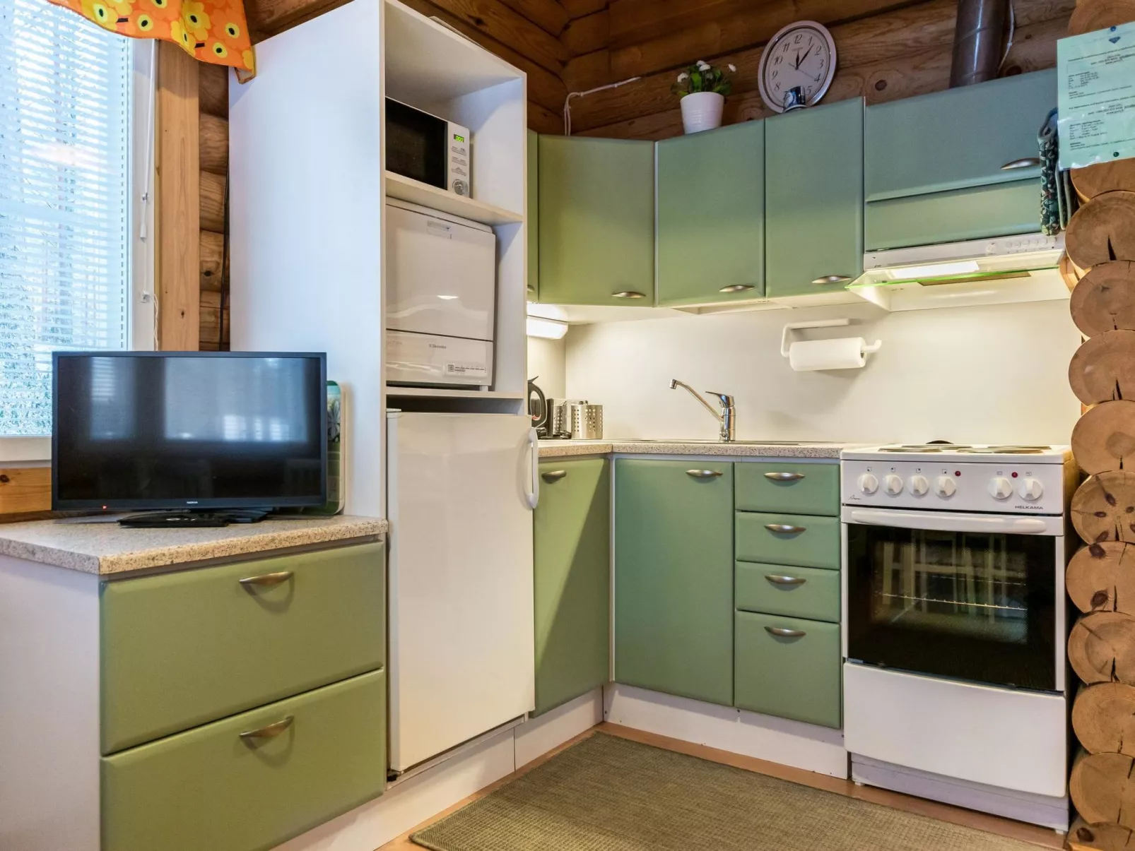 Kilpolan karoliina-Dedans