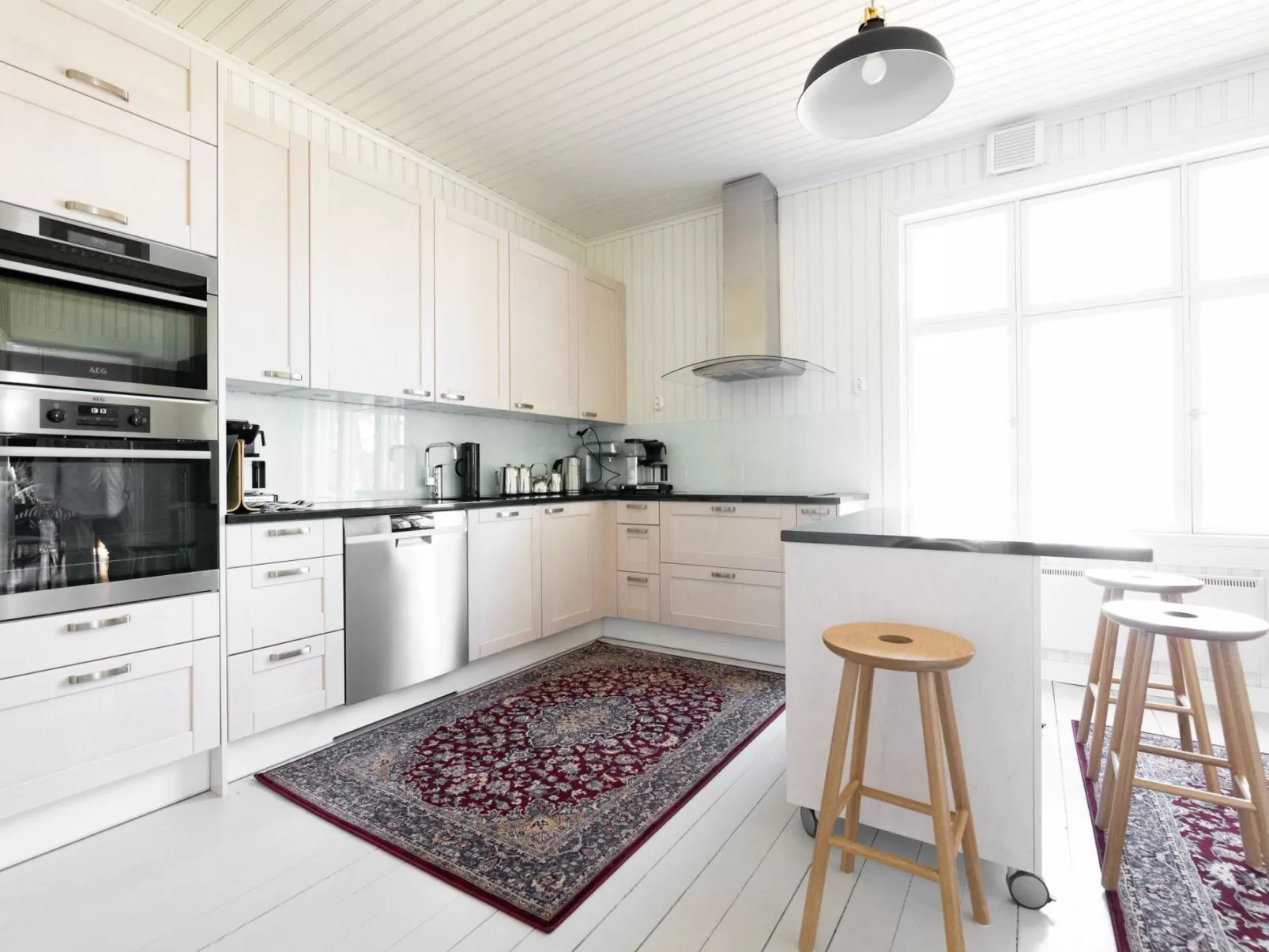 Kapteenin huvilat-Inside