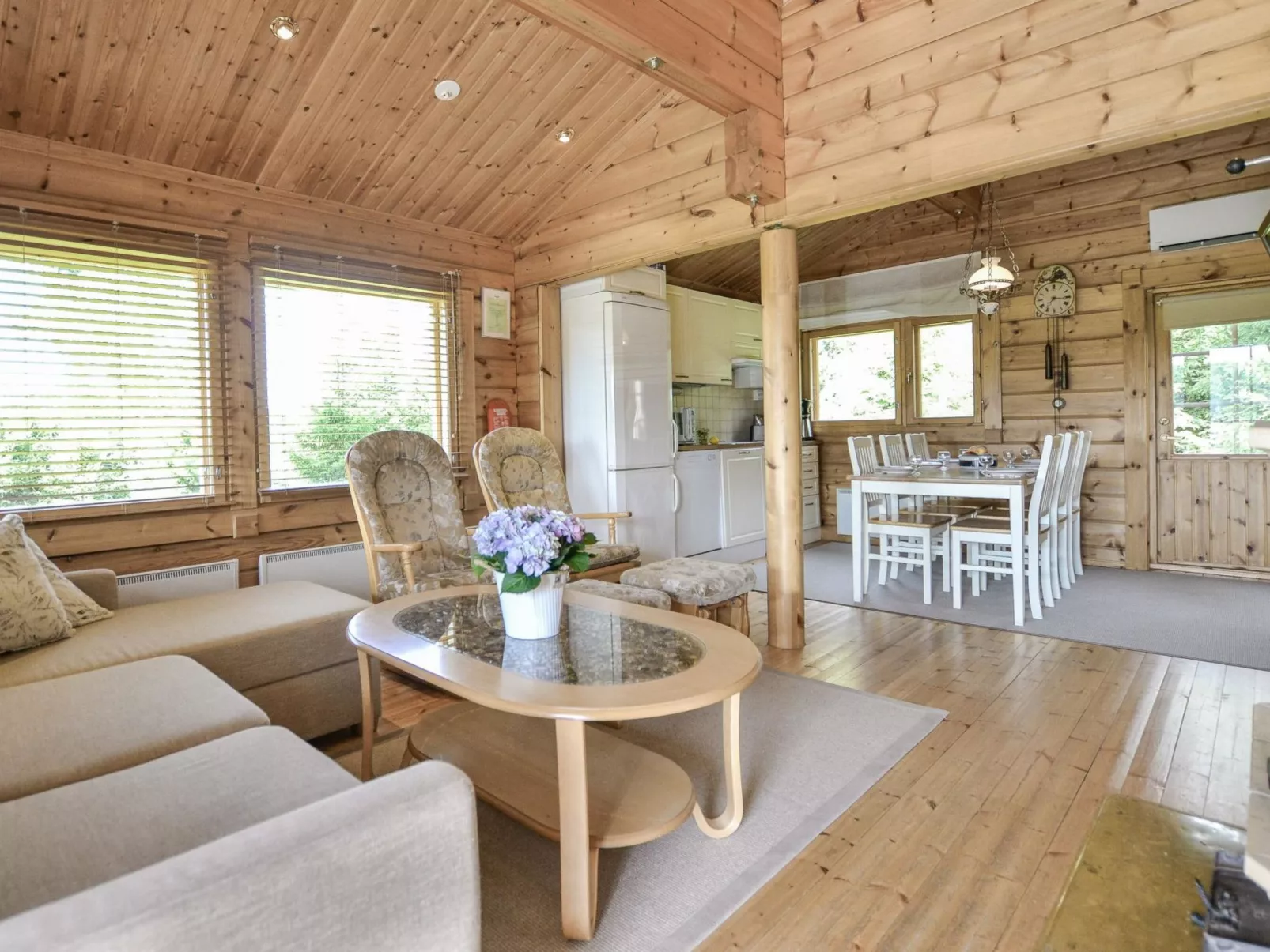 Kannelpirtti 1-Dedans