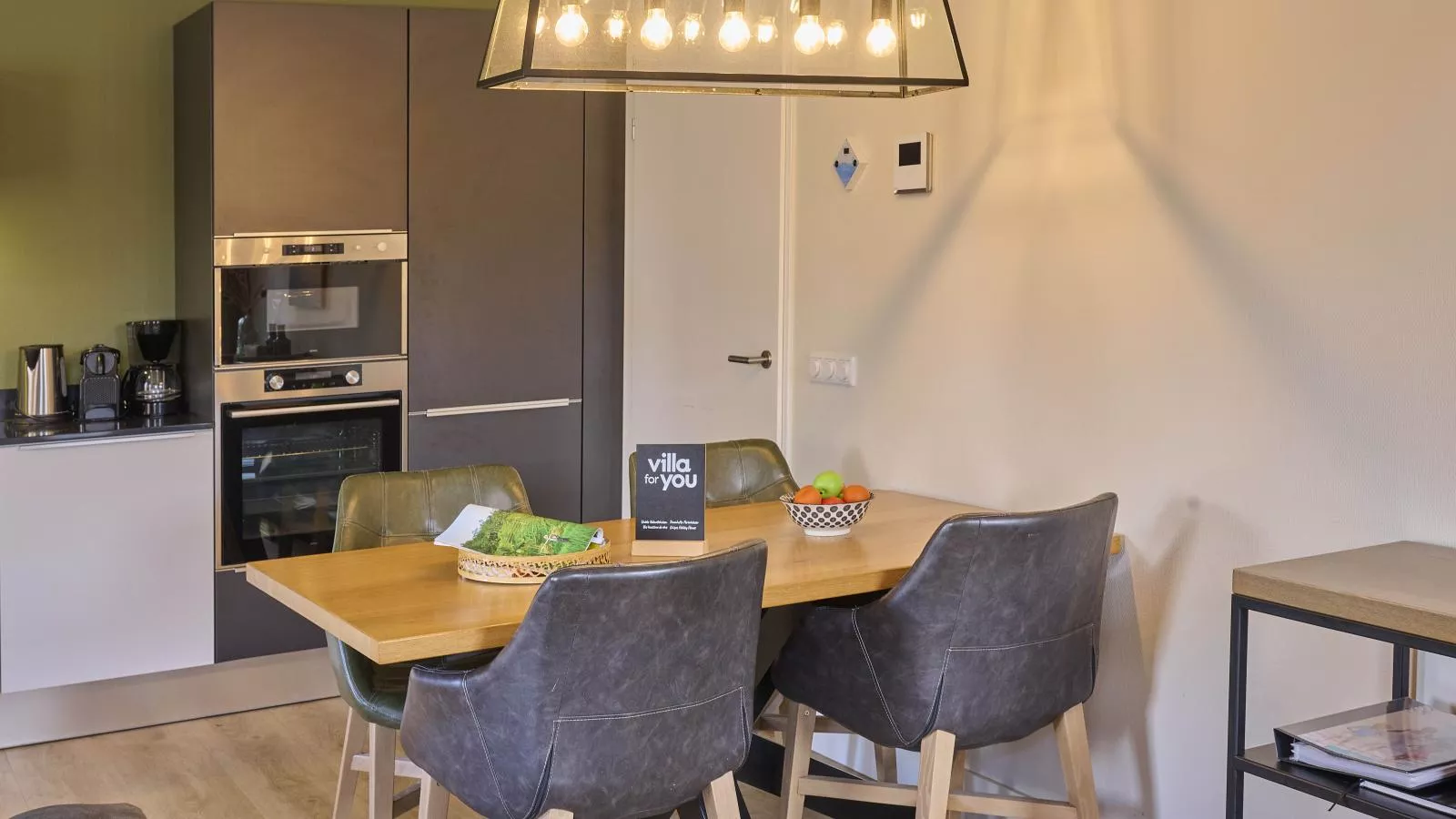 Sauna Zee 27A-Dining room