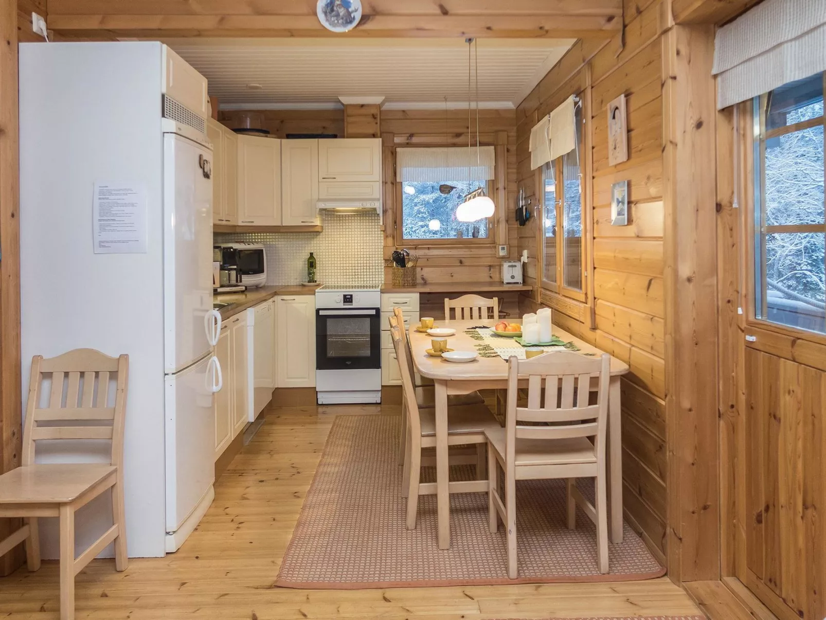 Pöllölaakso-Dedans