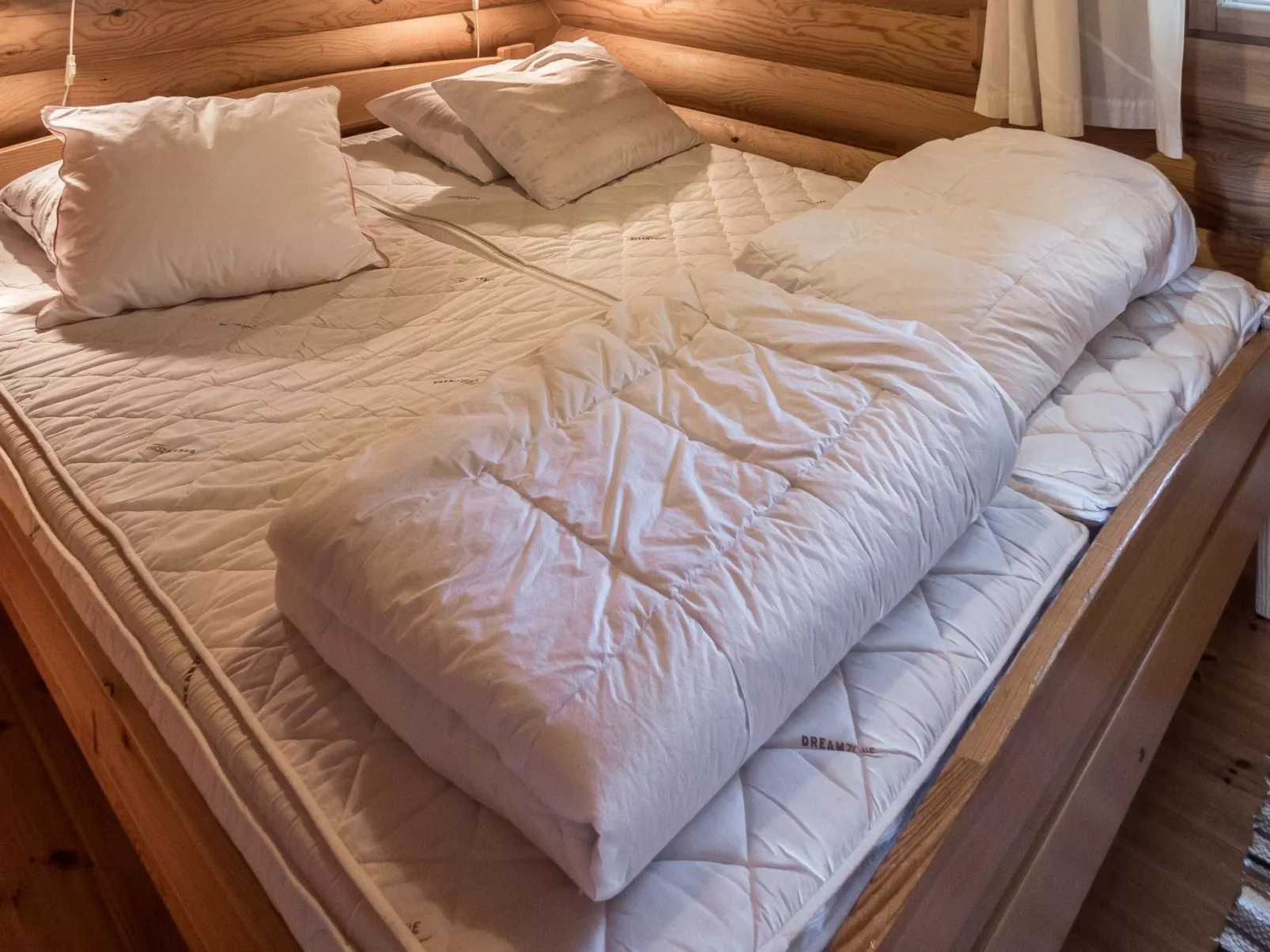 Ruka-kitkan kuukkeli-Dedans