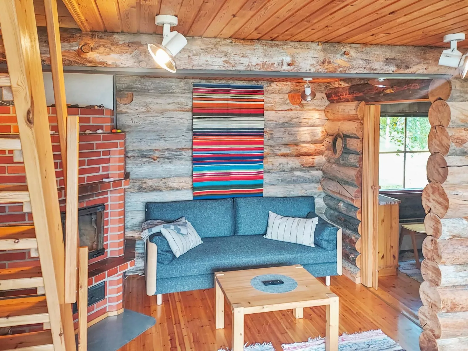 Alakitkajärvi, takkusalmi-Dedans