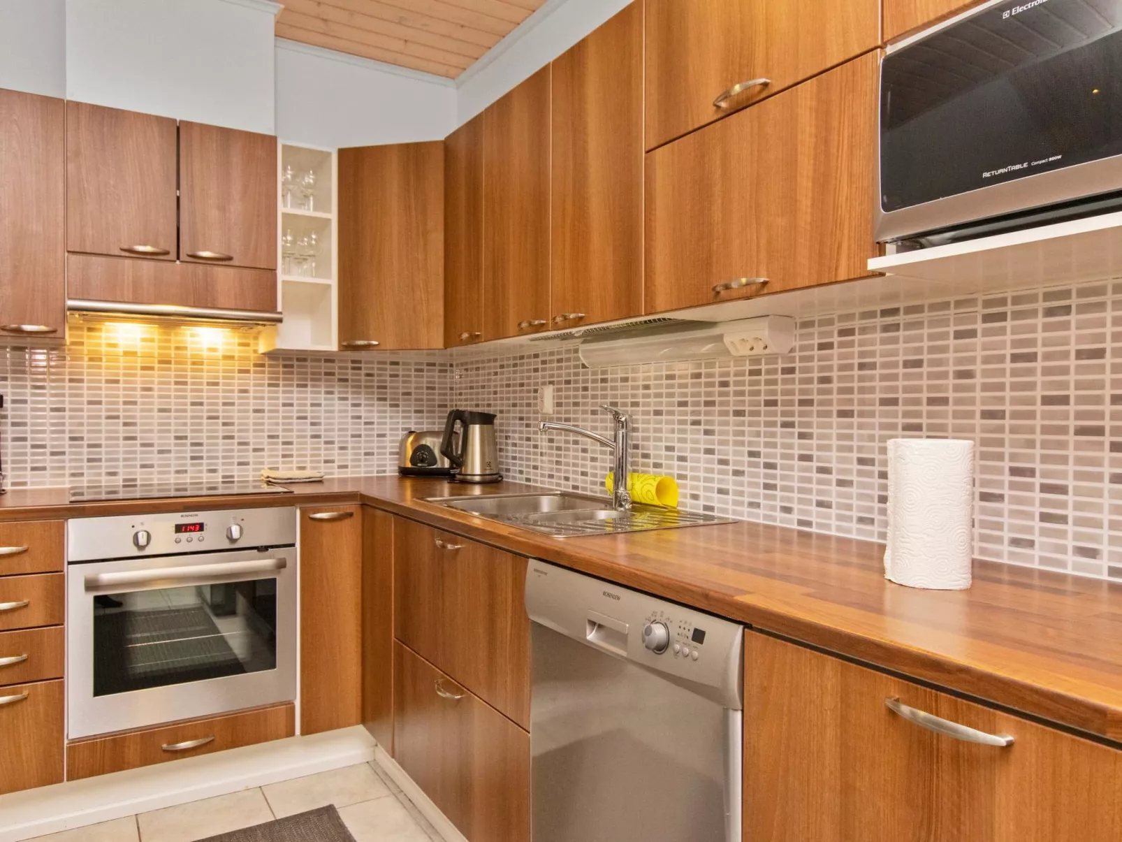 4 seasons hymy b-Dedans