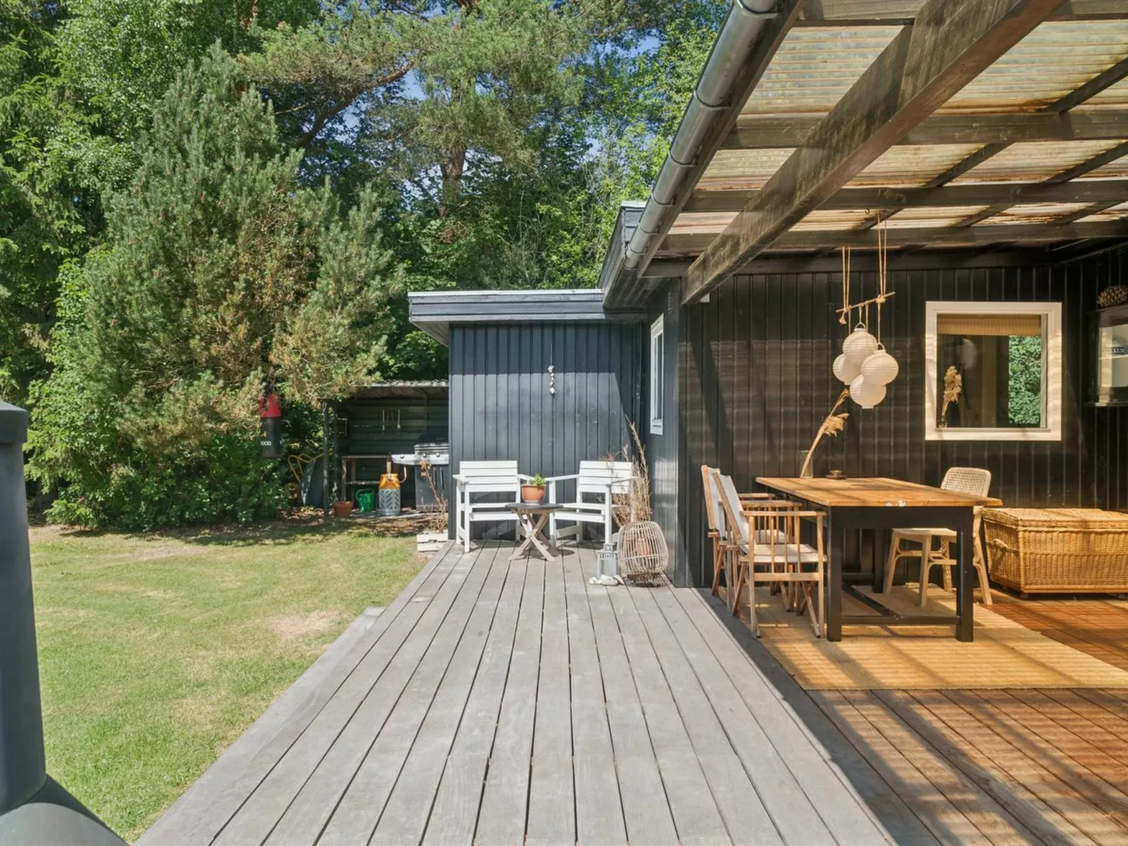 "Tatyana" - 1.6km from the sea-Outside