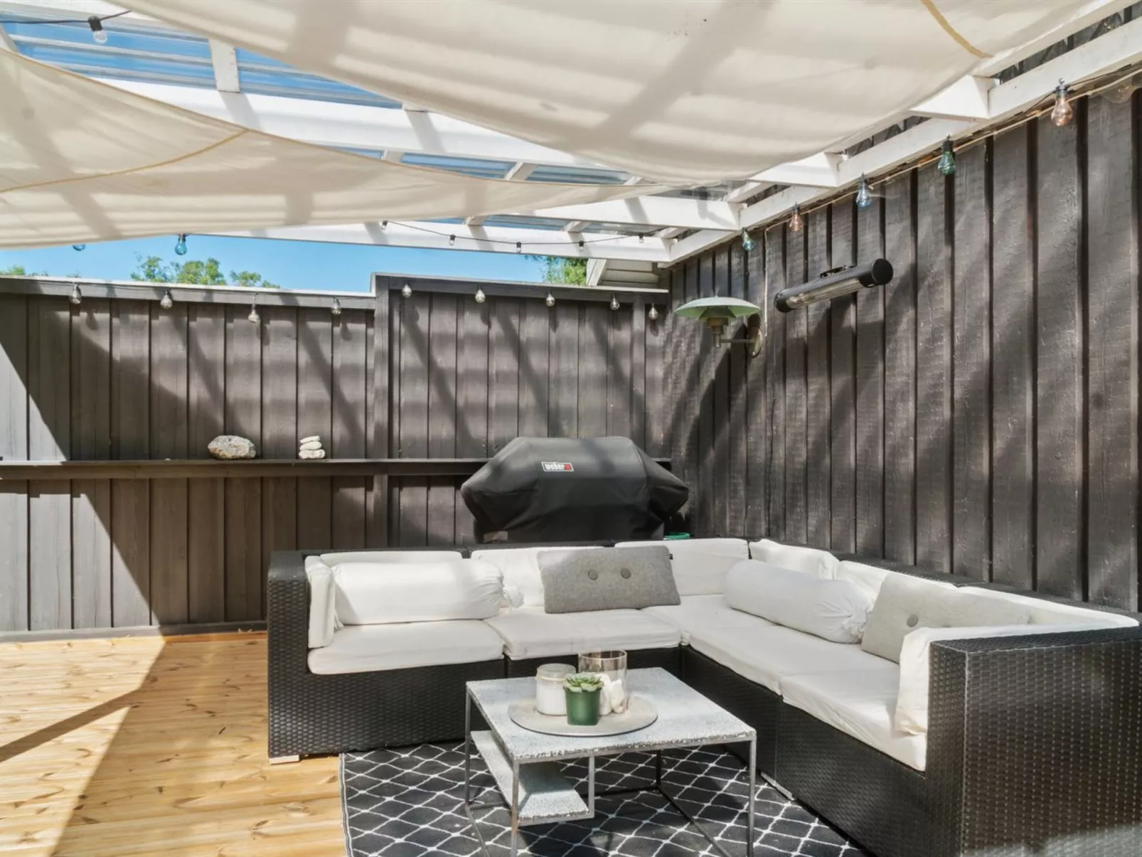 "Veljan" - 1.2km from the sea-Draußen