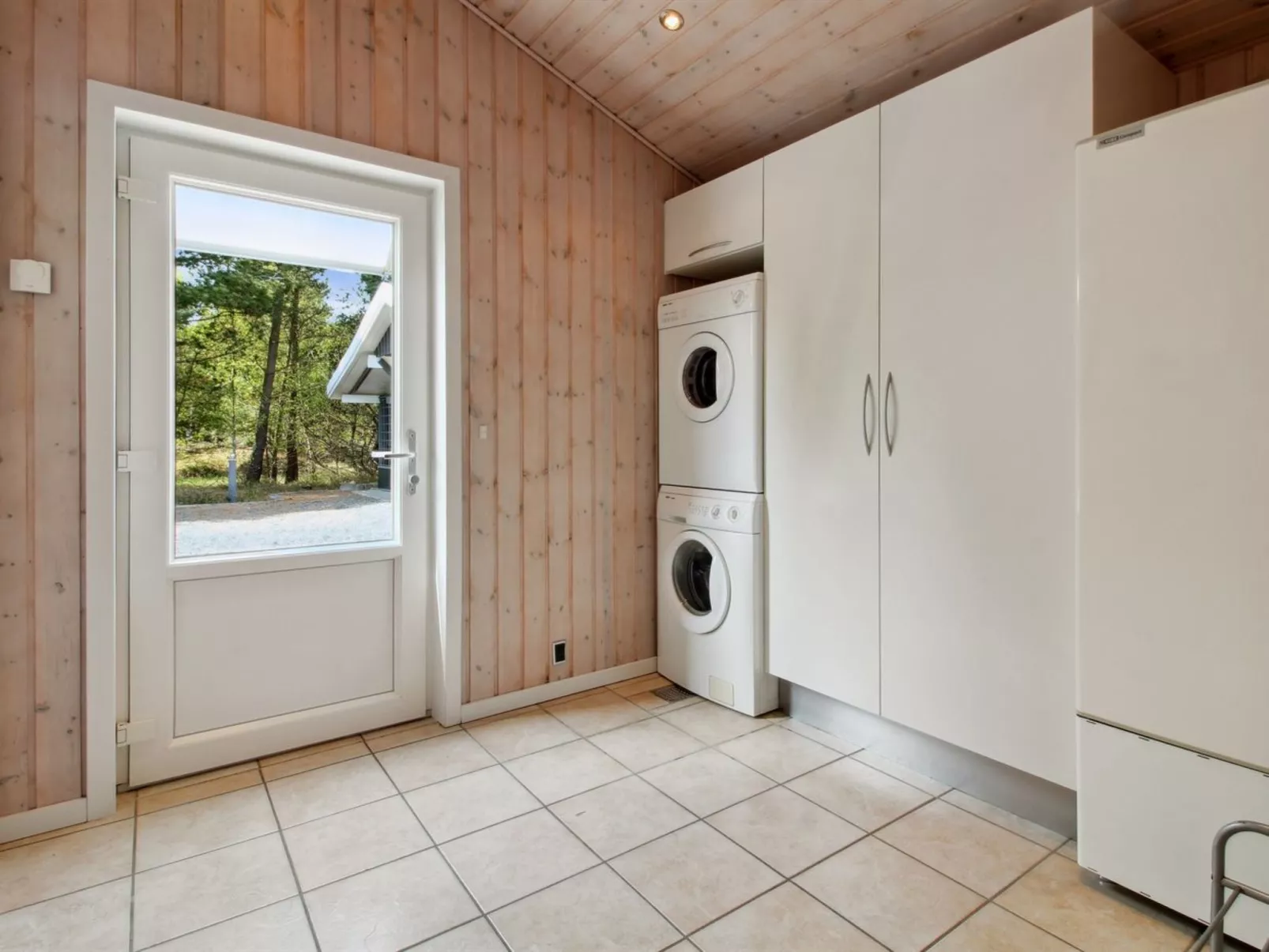 "Kiowa" - 4km from the sea-Drinnen