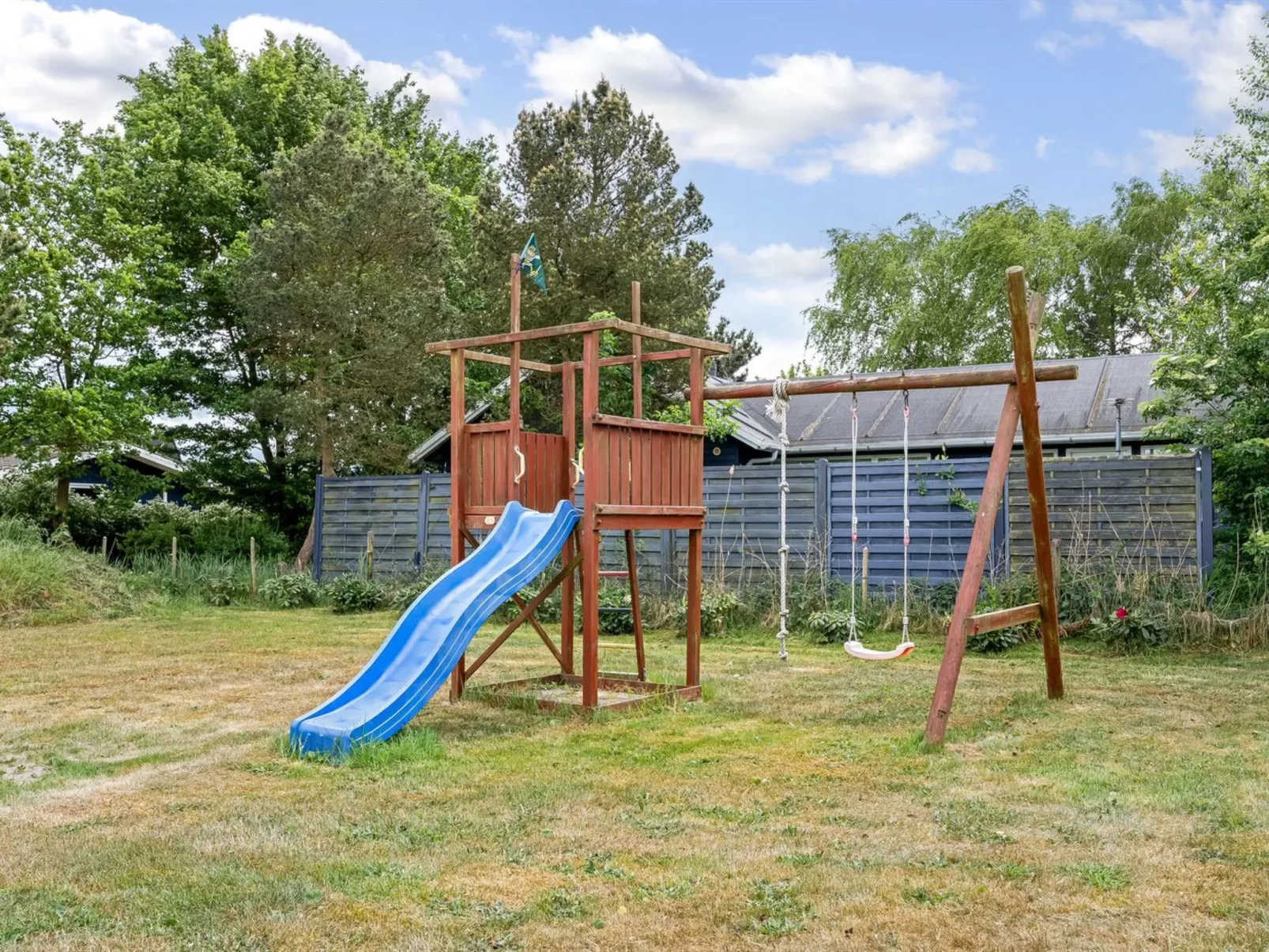 "Ylvie" - 500m from the sea-Draußen