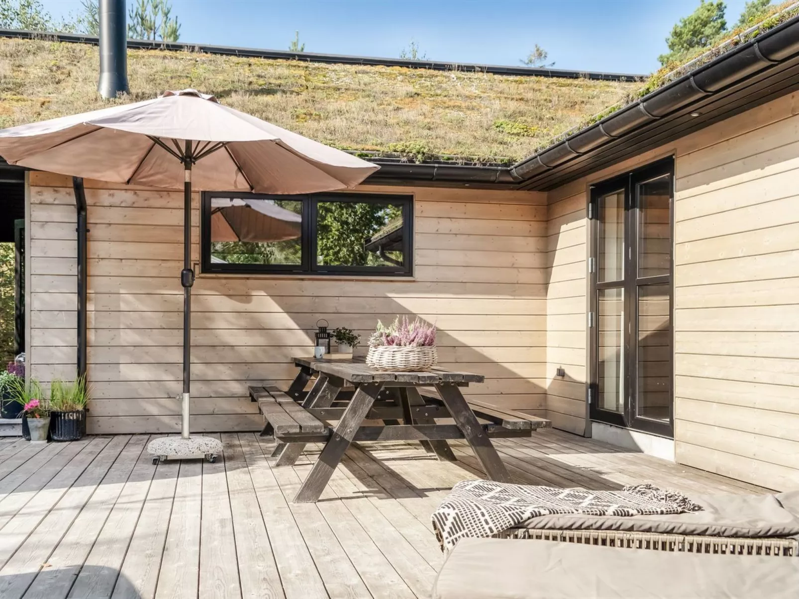 "Arbnora" -  from the sea-Dehors