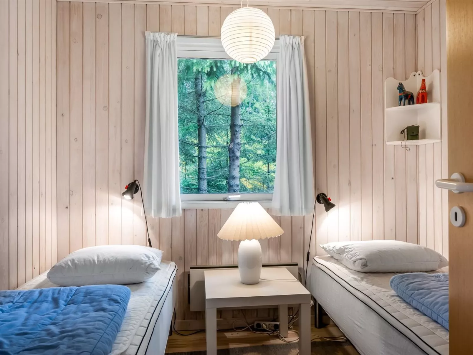 "Edle" -  from the sea-Drinnen