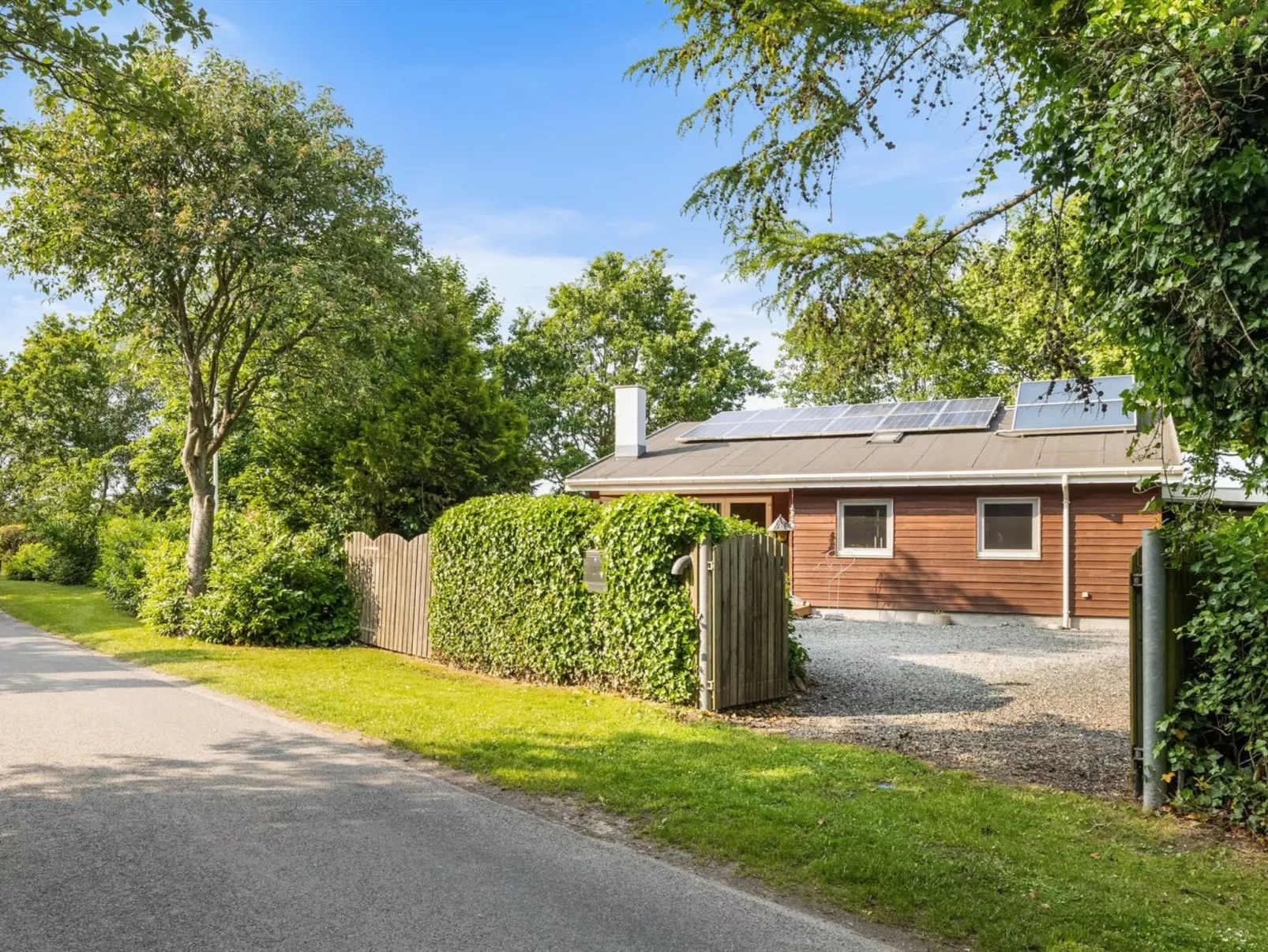 "Swipdagh" - 150m from the sea-Outside