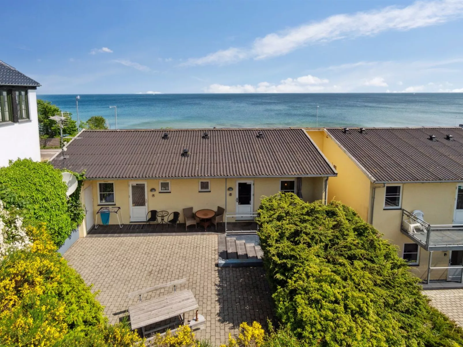 "Ayo" - 75m from the sea-Dehors