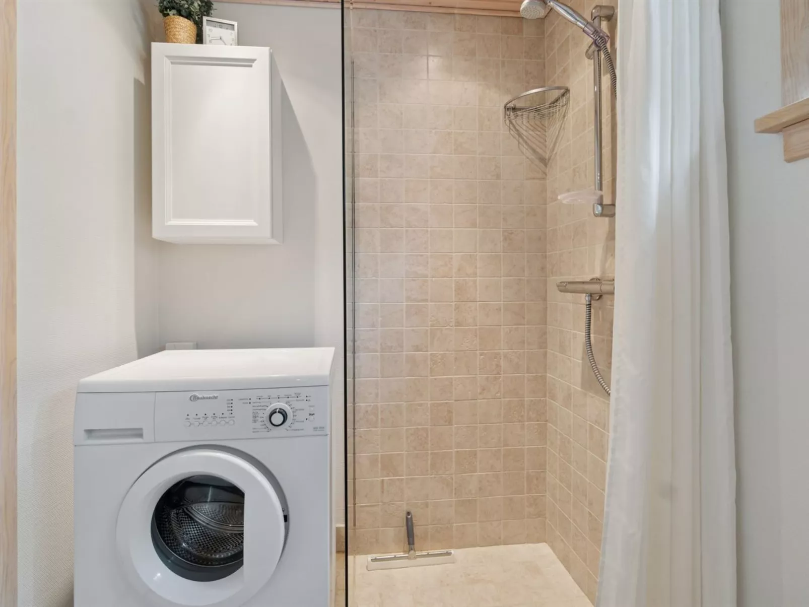 "Ilta" - 2.8km from the sea-Dedans