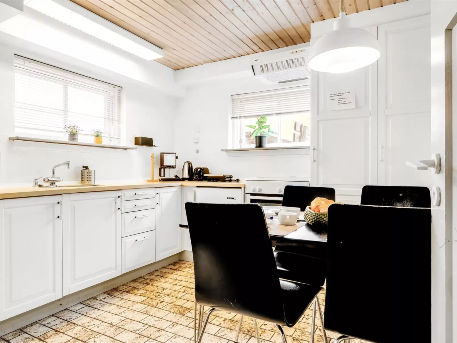 "Dorti" - 500m from the sea-Dedans