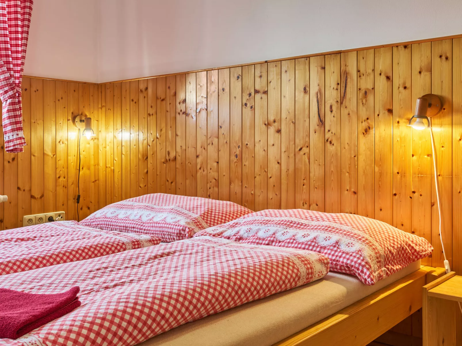 U Švýcarského dvora I-Dedans