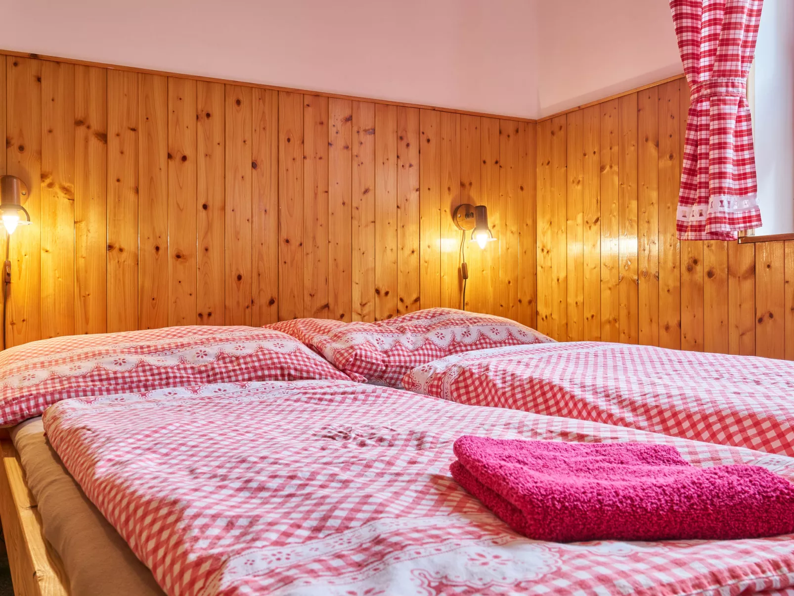 U Švýcarského dvora IV-Drinnen