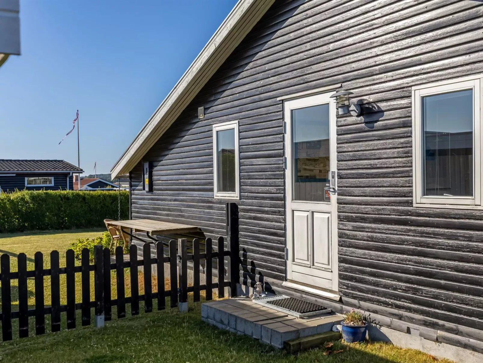 "Raymond" - 175m from the sea-Draußen