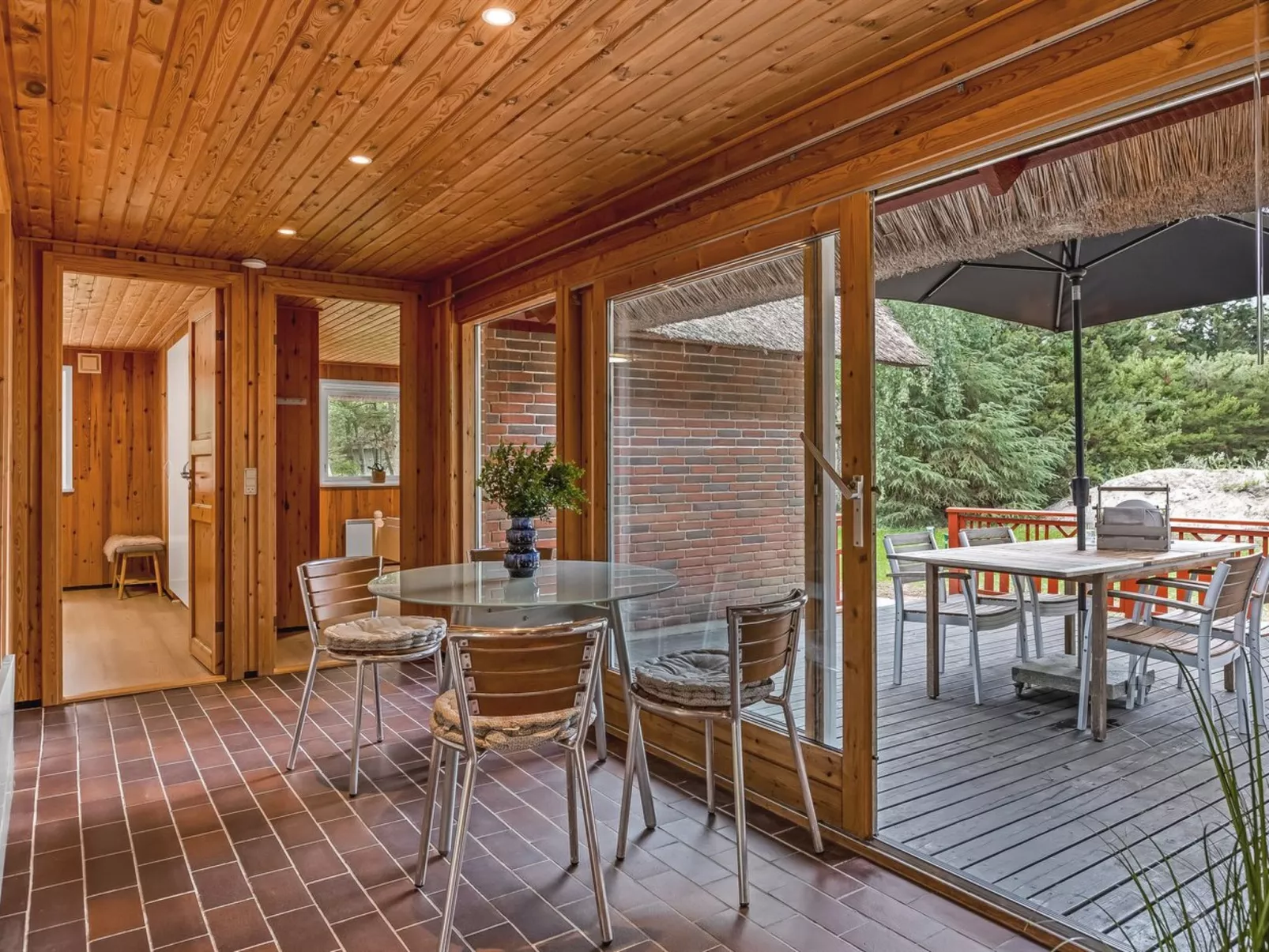 "Menard" - 1.2km from the sea-Inside