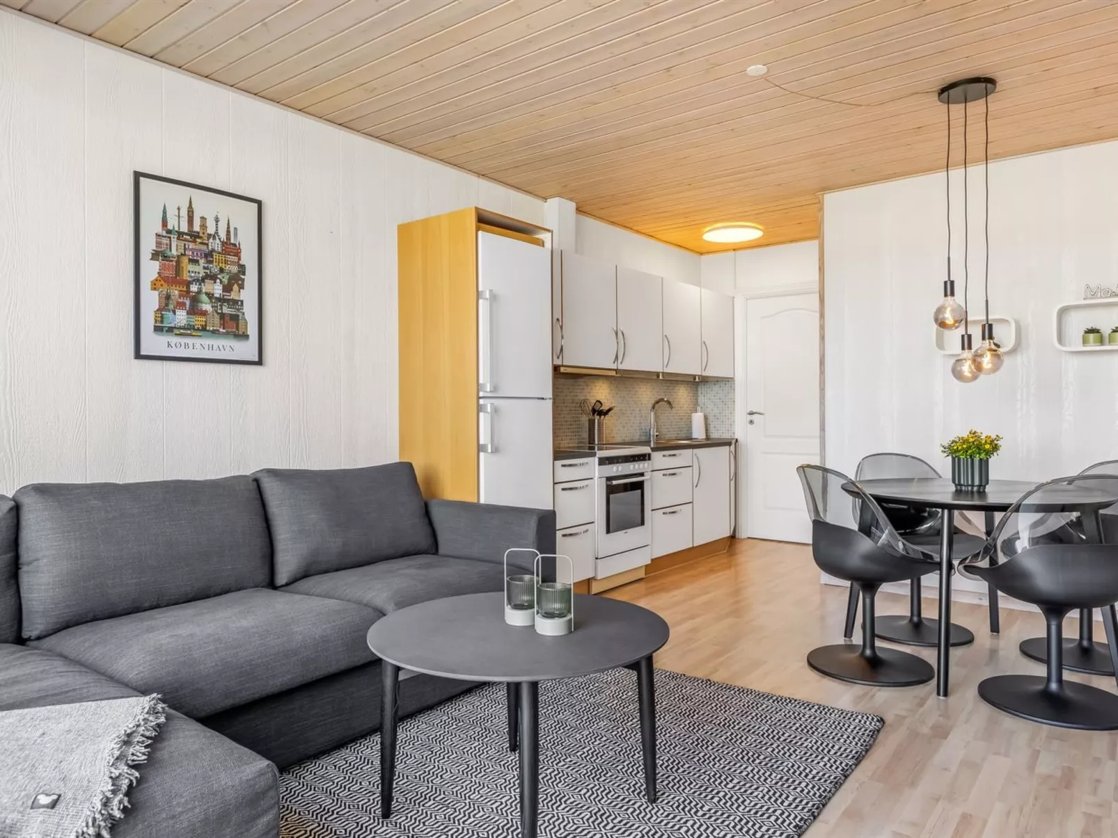 "Kjera" - 2.4km from the sea-Inside