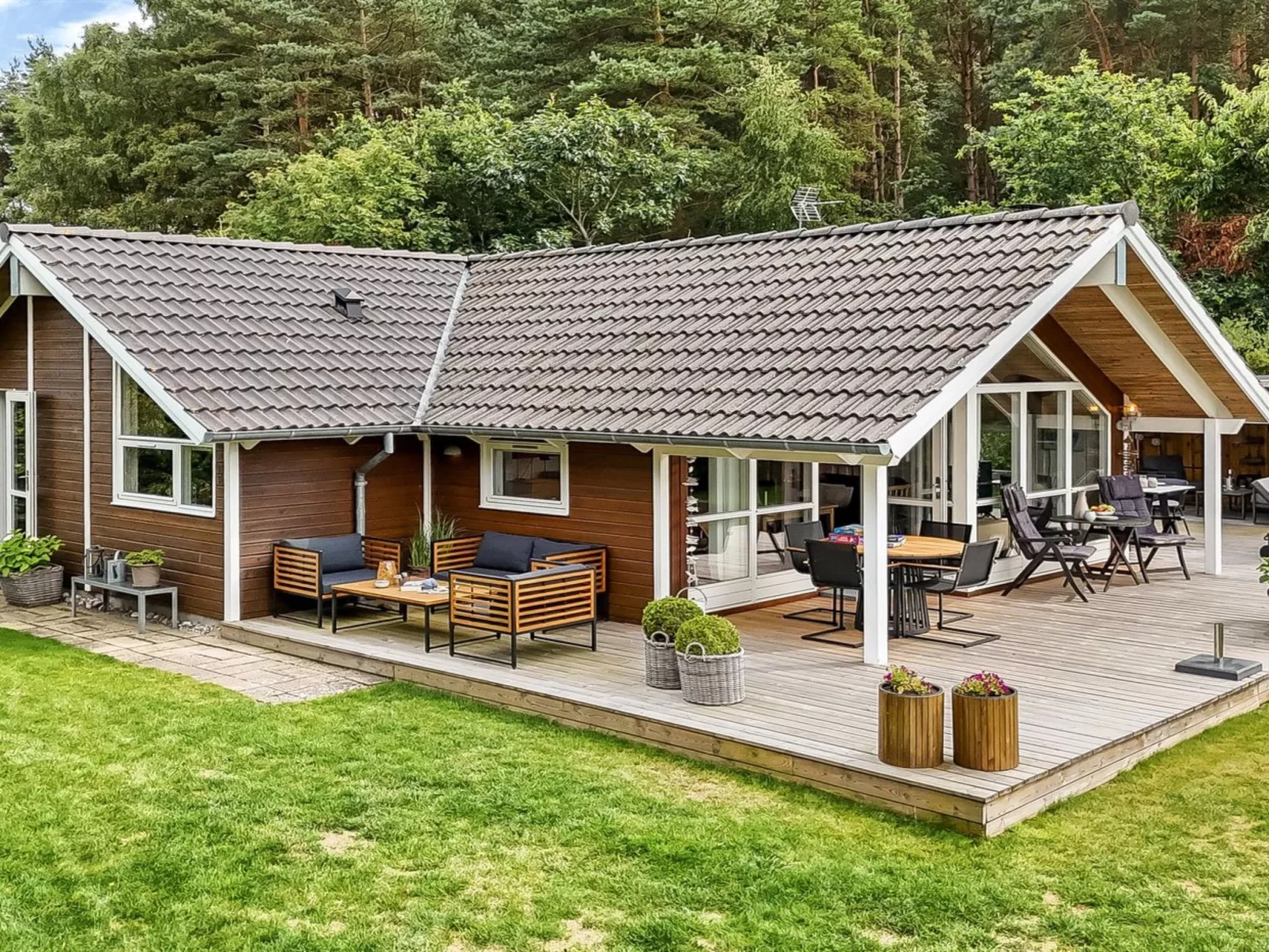 "Mieka" - 500m from the sea-Outside