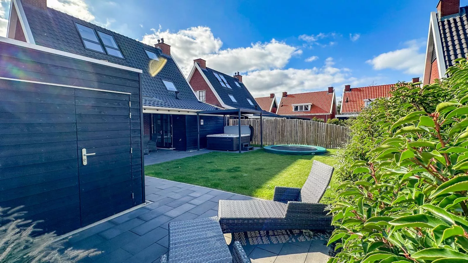 Beach deluxe-Jardins en été