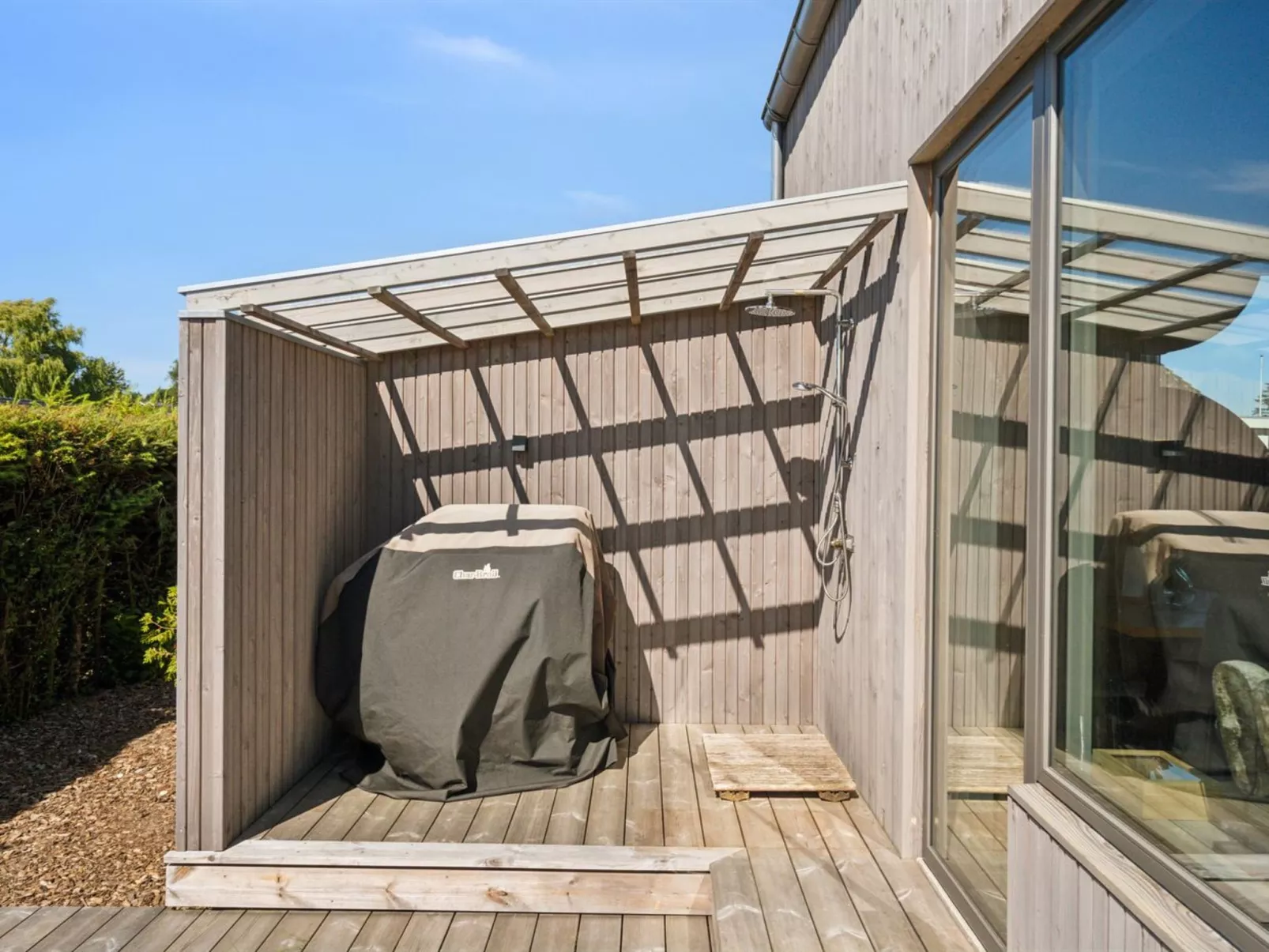 "Elvie" - 150m from the sea-Dehors