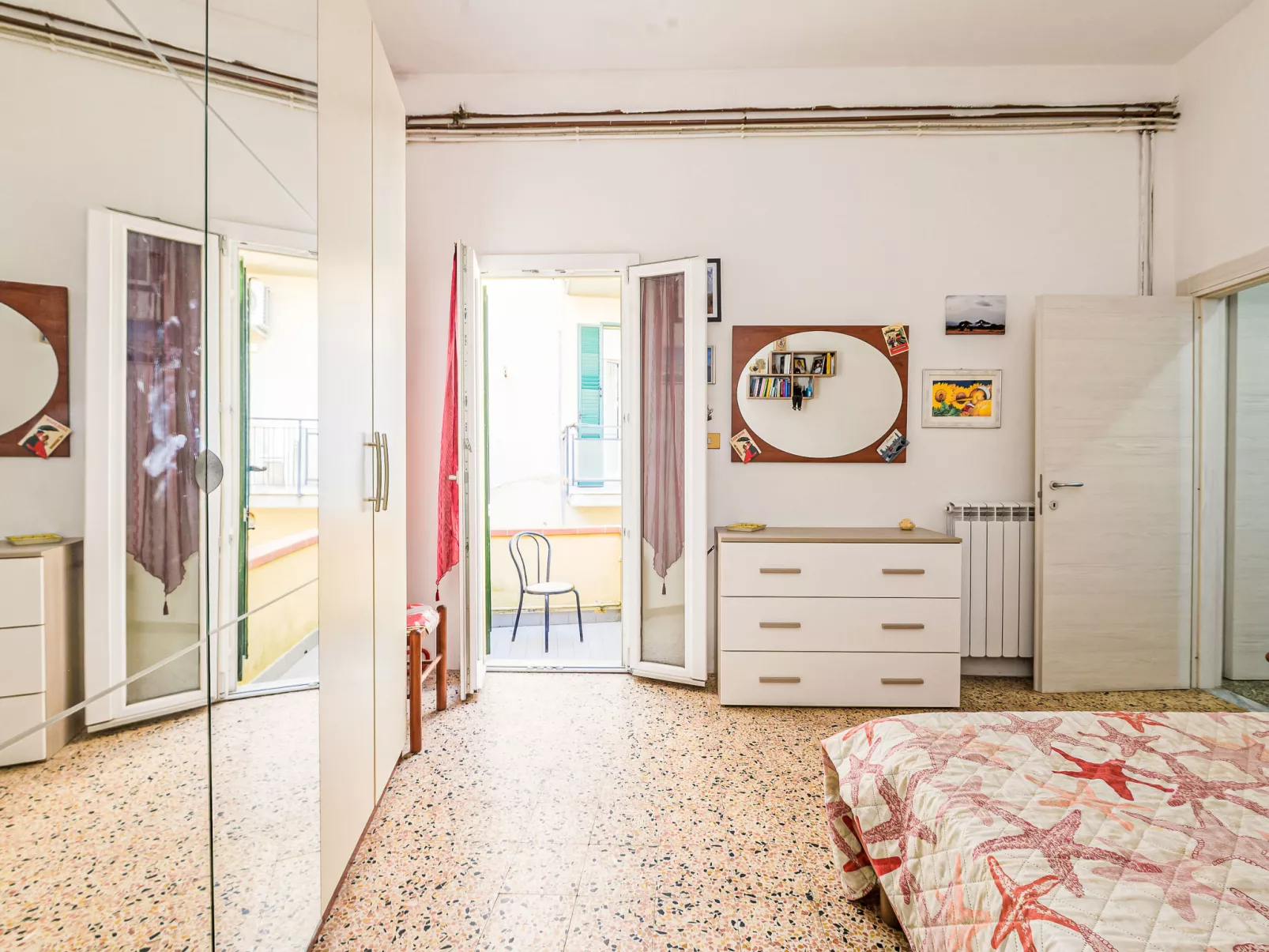 Il cortile nel centro-Inside