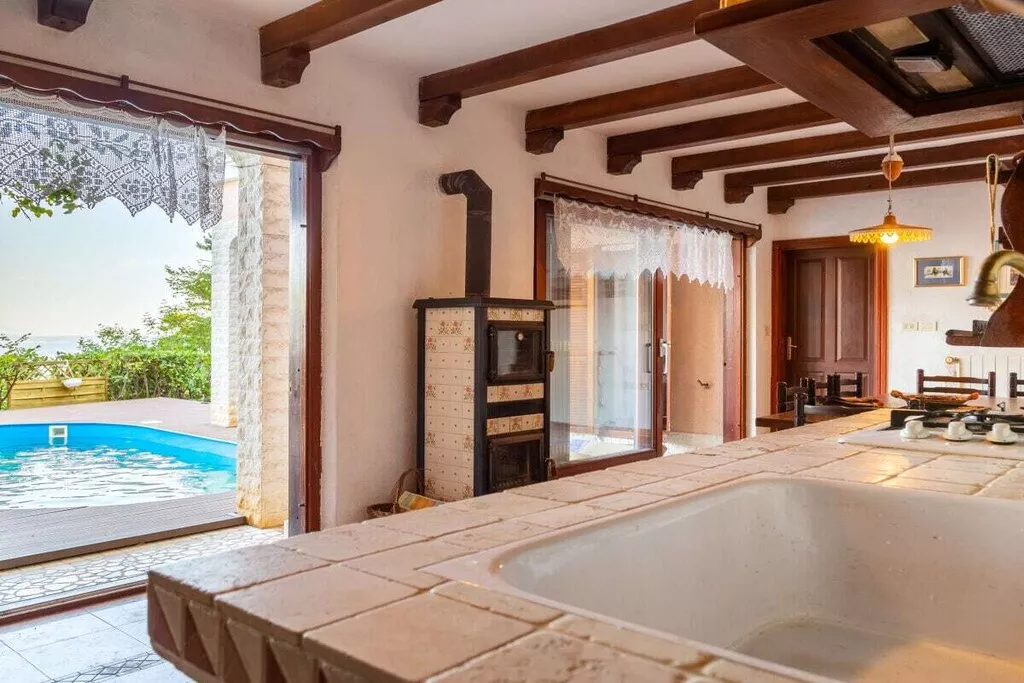 458038-Nicht zugeordnet