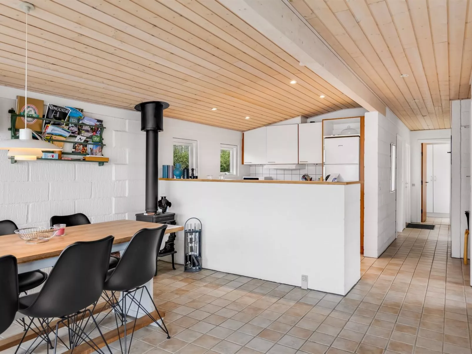 "Gudmund" - 50m from the sea-Inside