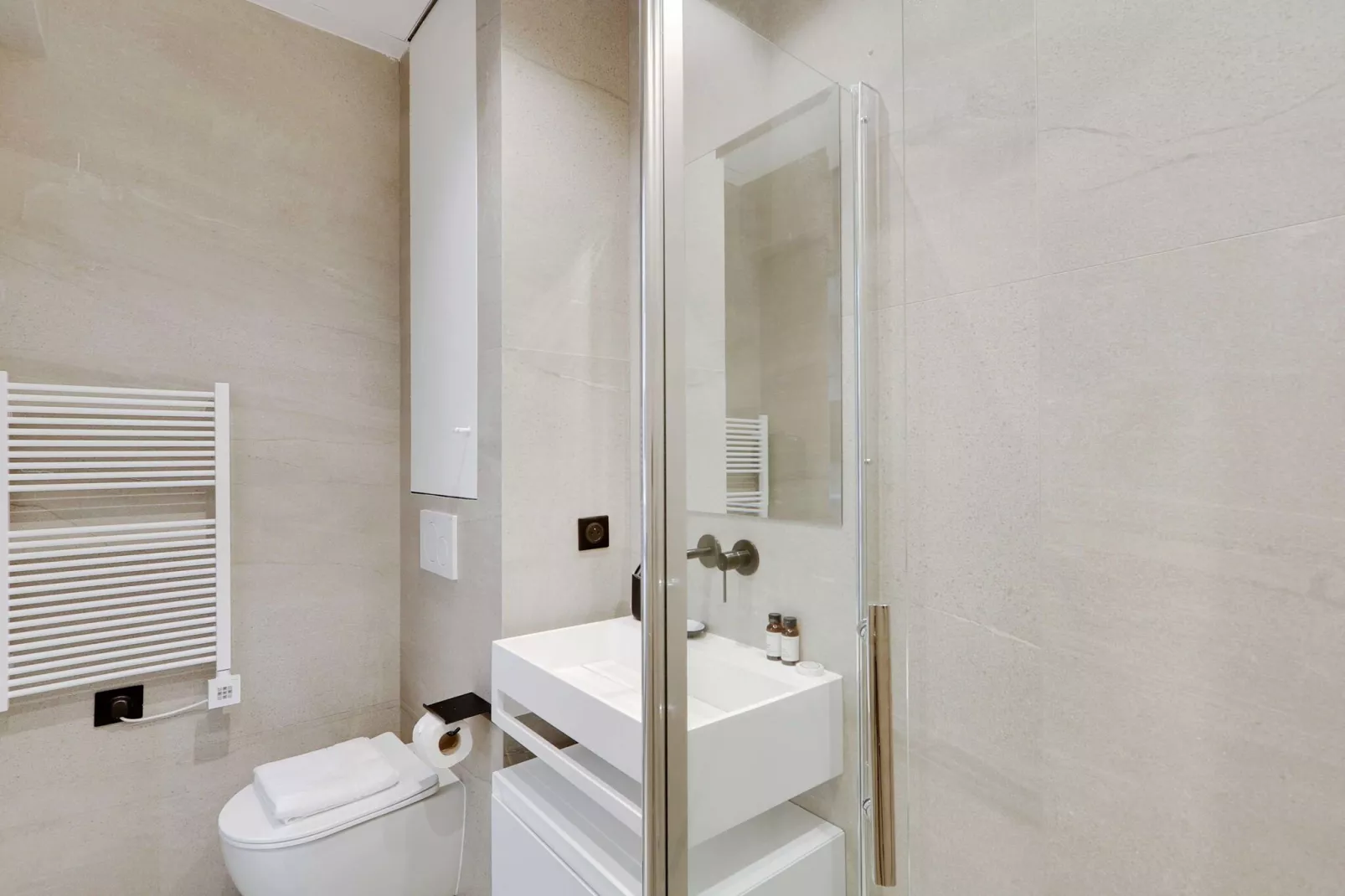 FDL-13-CAIRE 1 NEW-Nicht zugeordnet