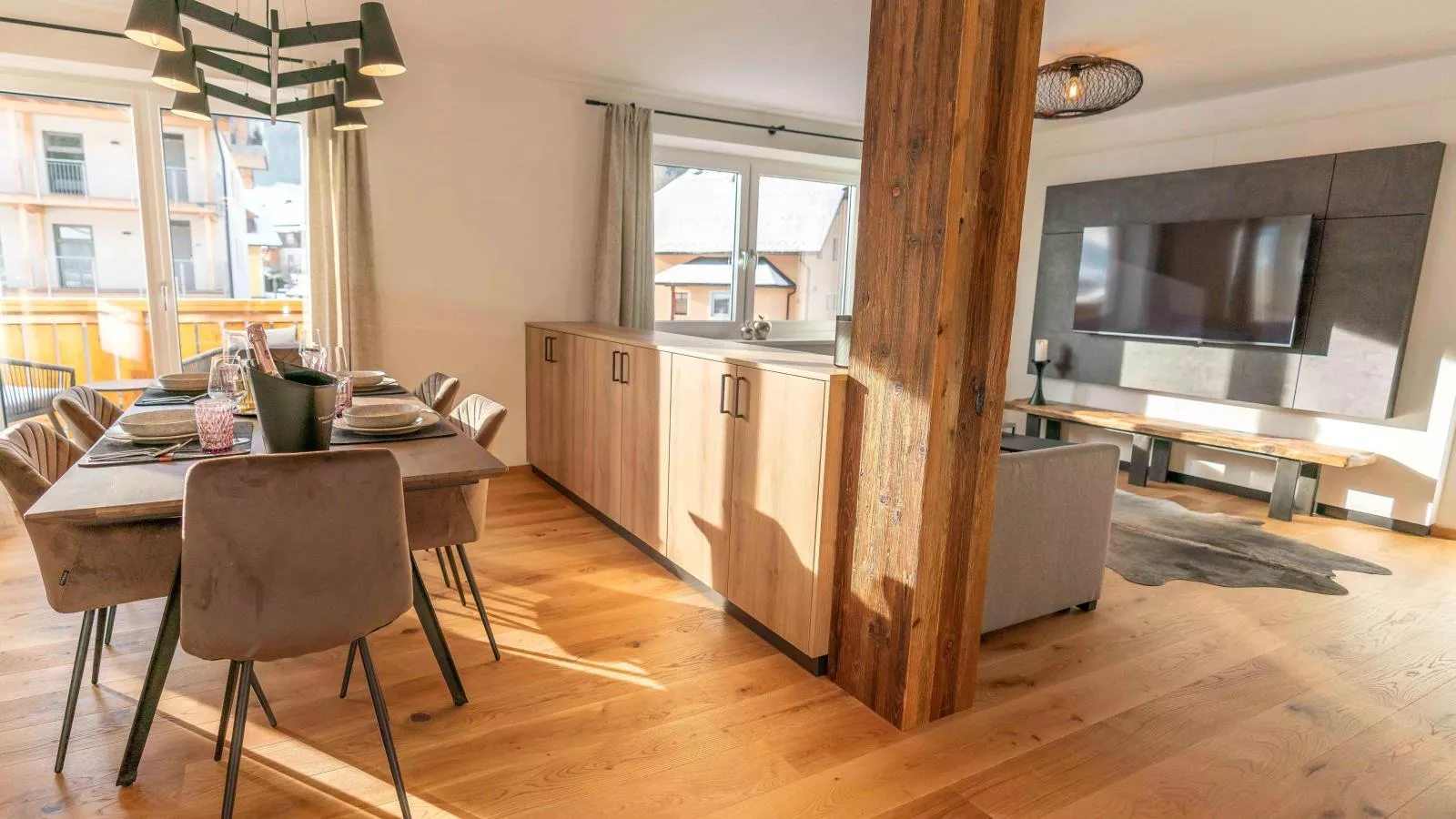 Kaminzimmer Suite-Dining room