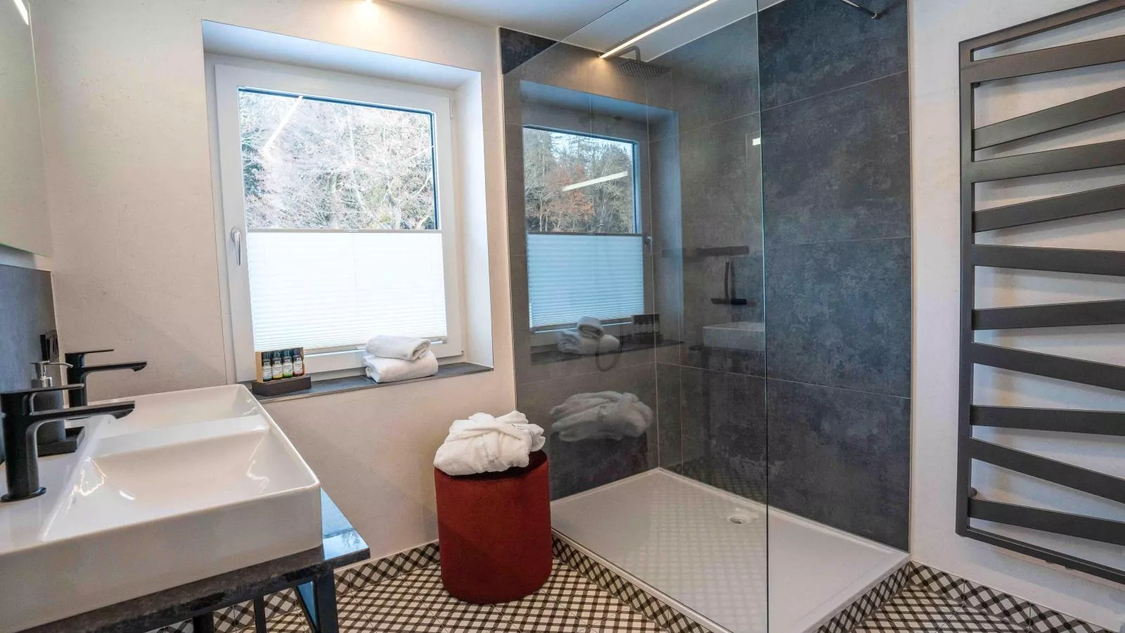 Kaminzimmer Suite-Bathroom