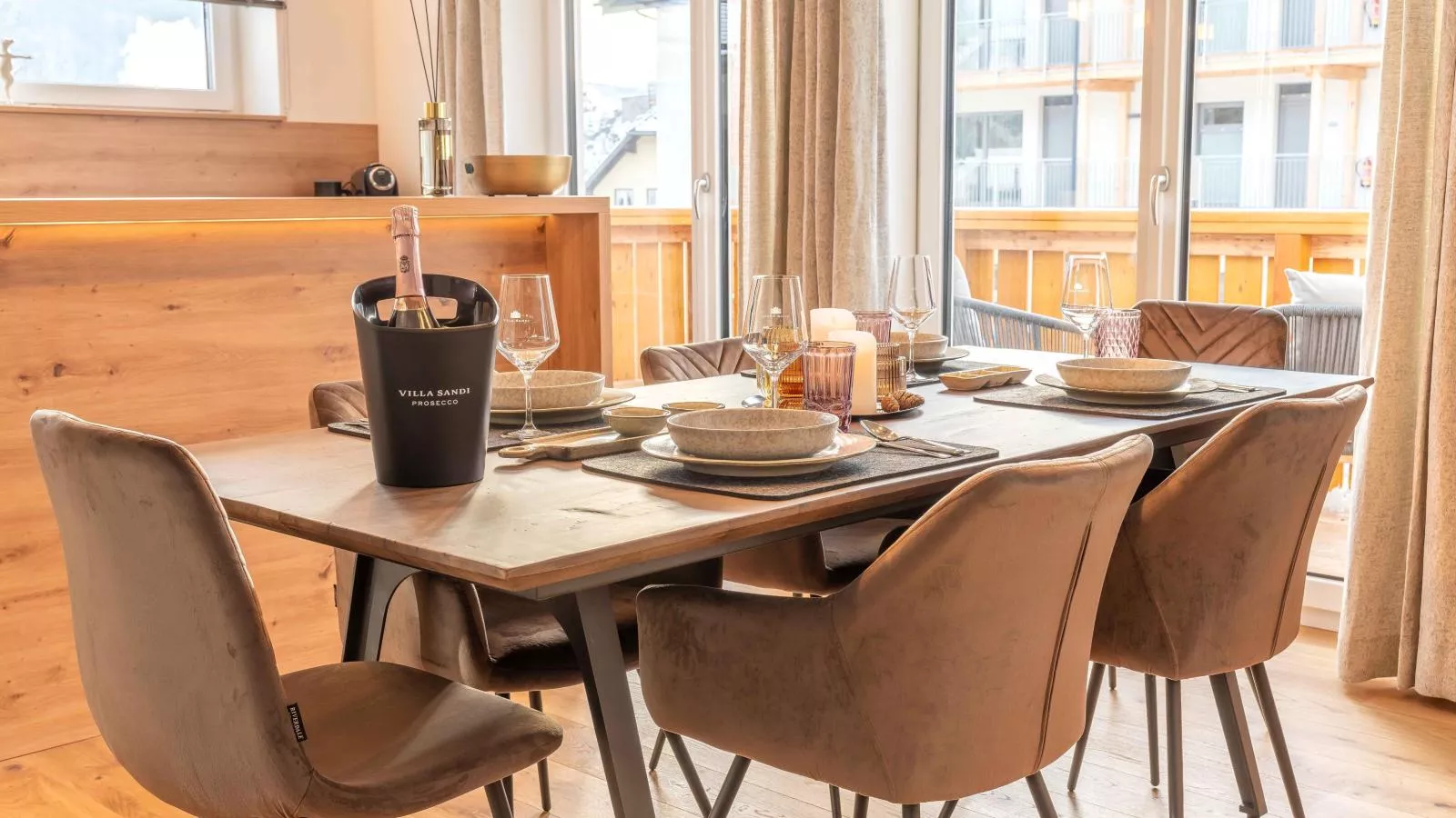 Kaminzimmer Suite-Dining room
