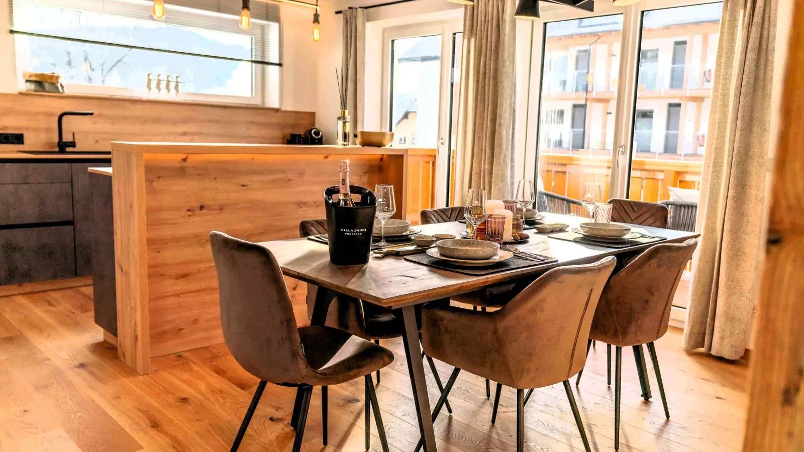 Kaminzimmer Suite-Dining room