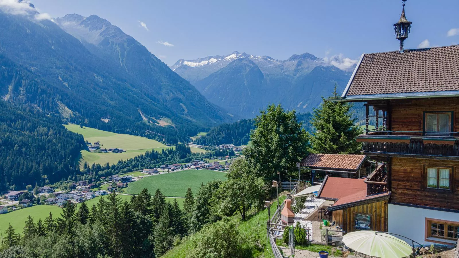 Poschen-Exterior summer
