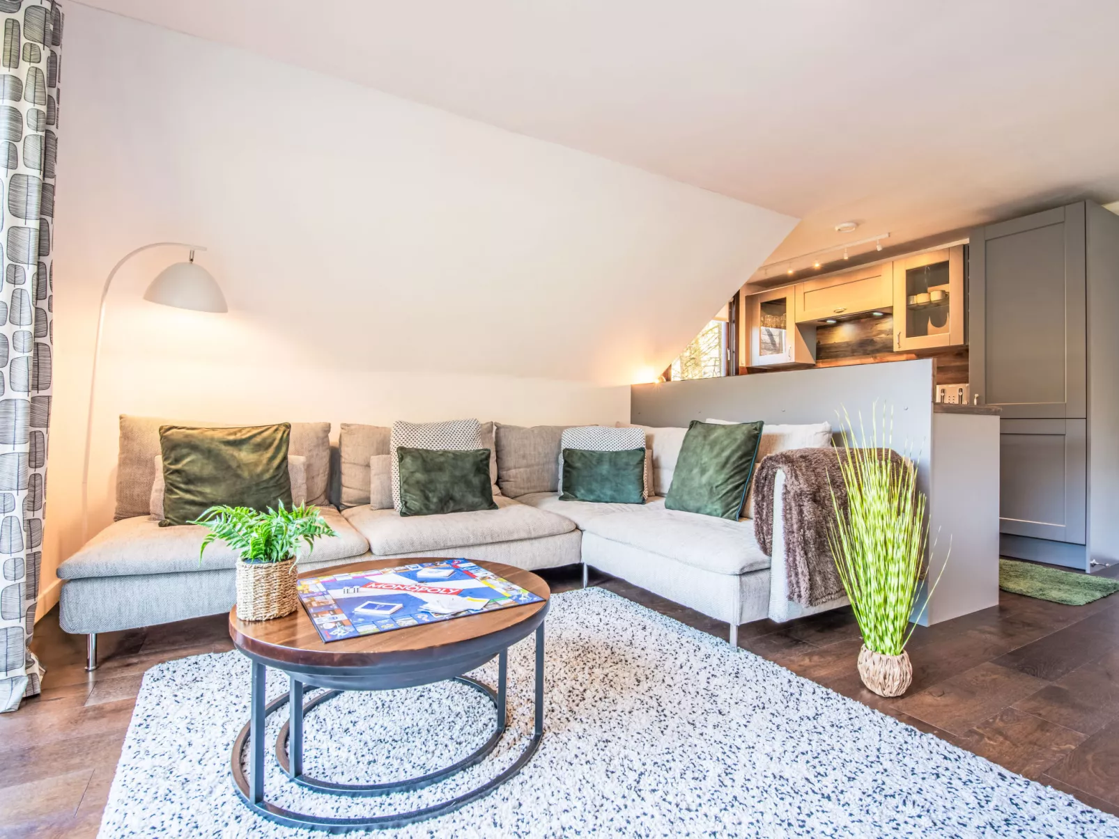 Pine Needle Lodge-Dedans