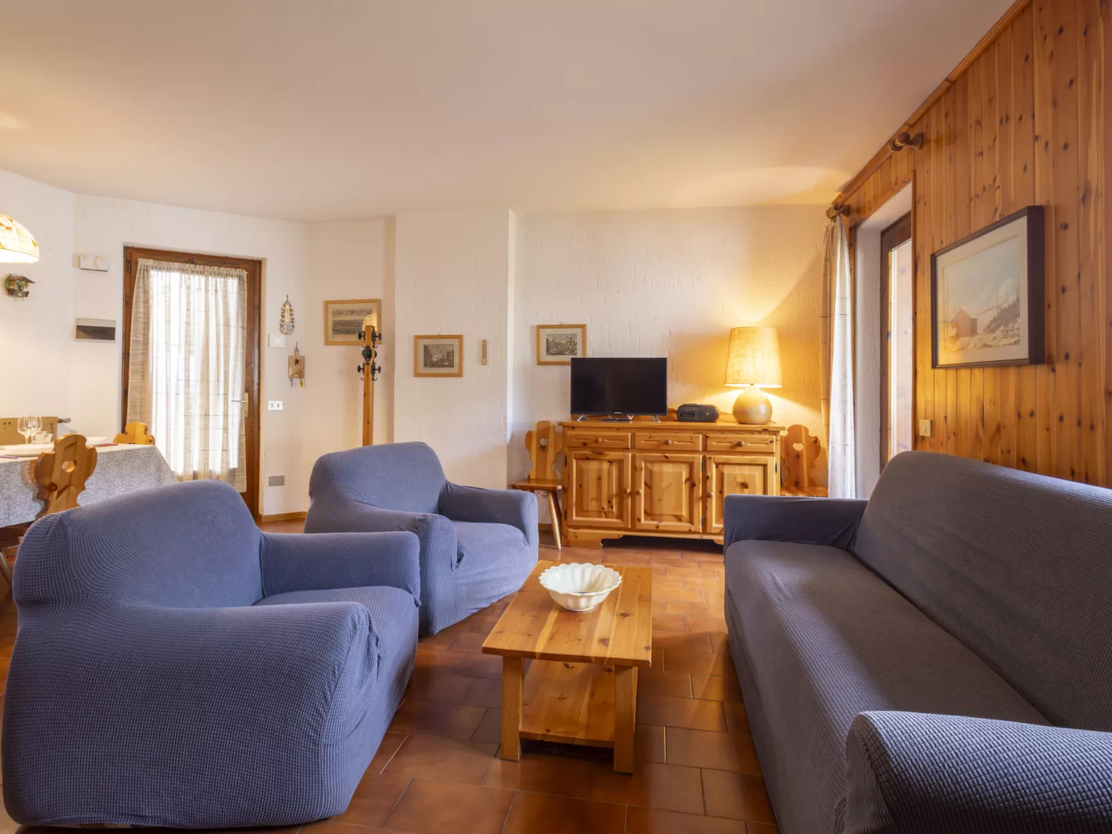 Oga Mountain Home-Dedans