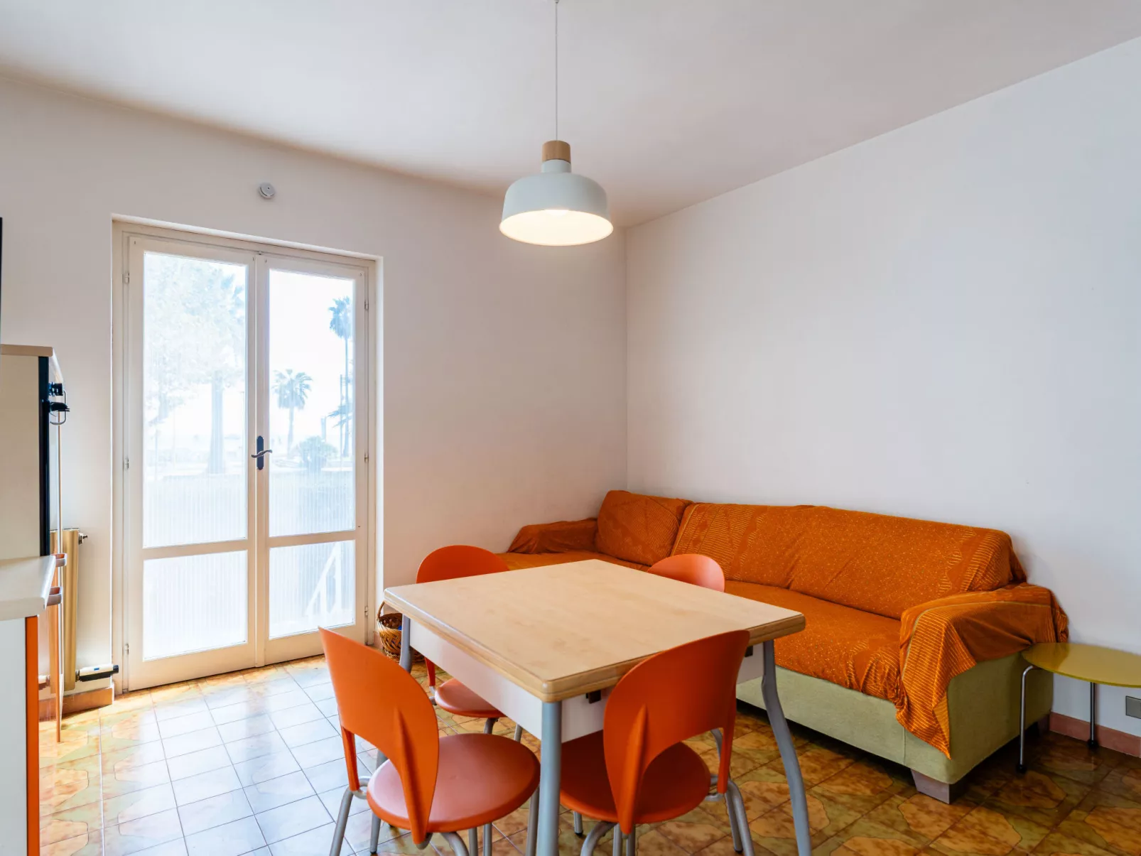 Due passi dal mare-Drinnen