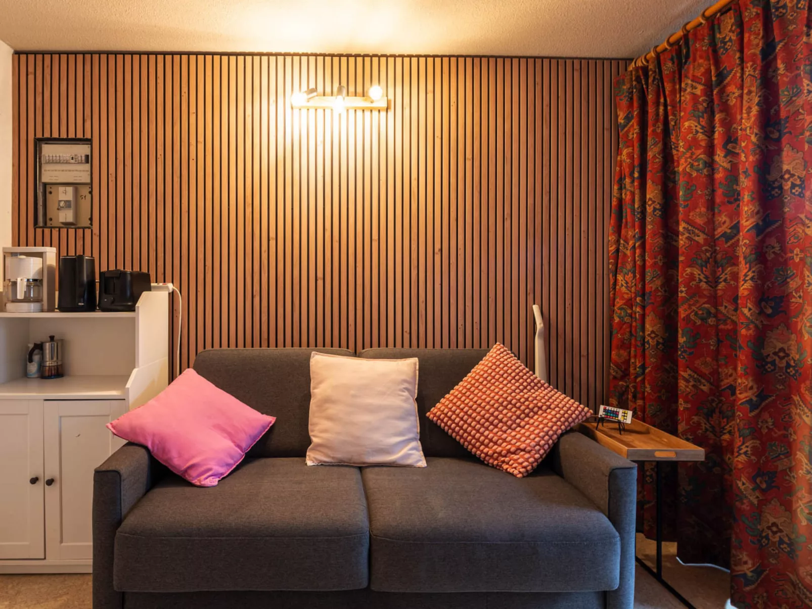 P. LES ESSERTS-Inside