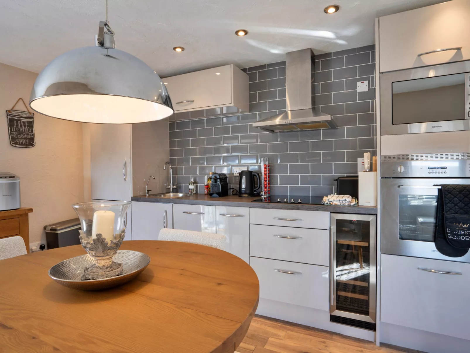 End Barn at Blackclough Farm-Drinnen