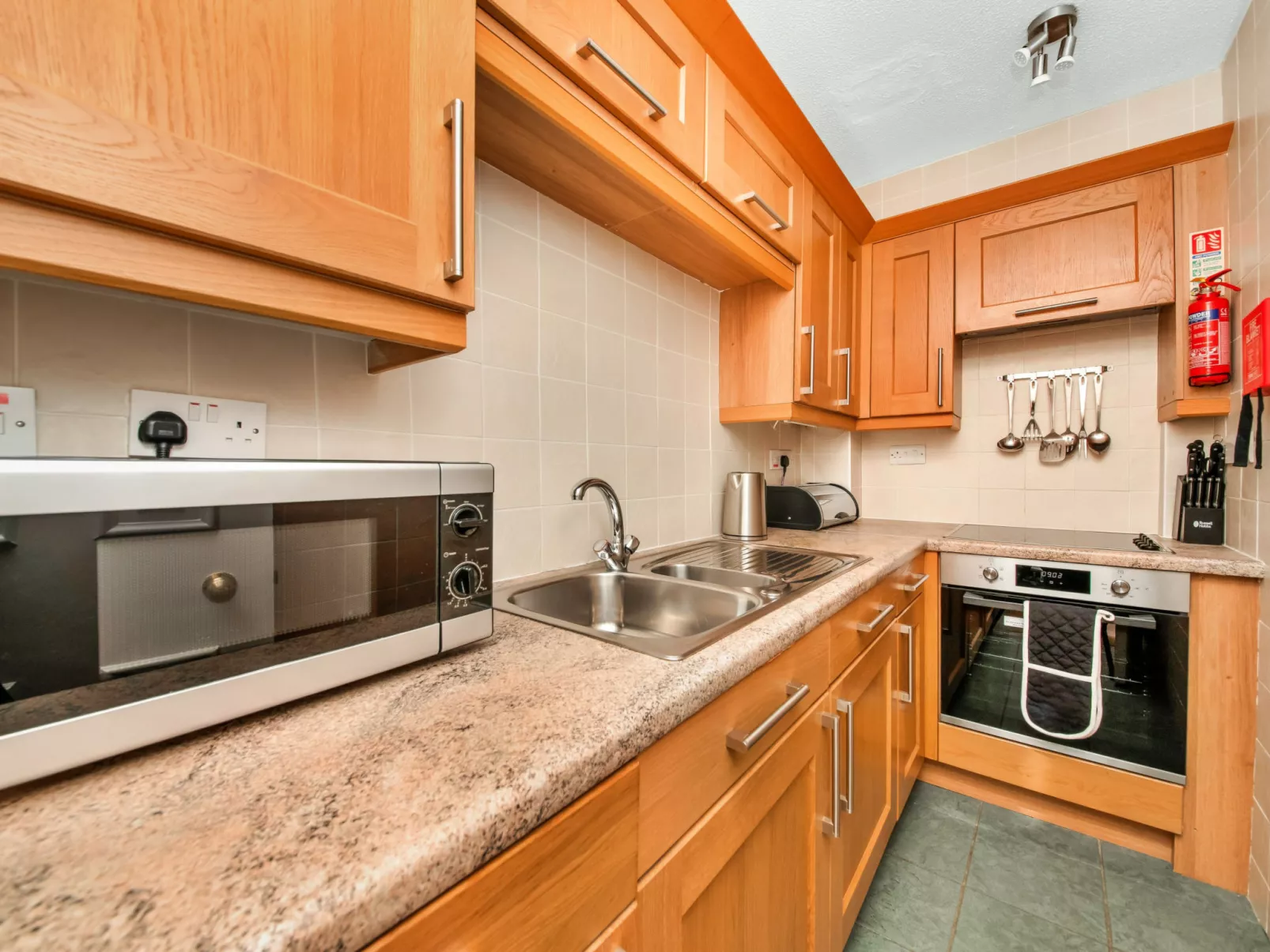 Sutton Hall Apt - Inside