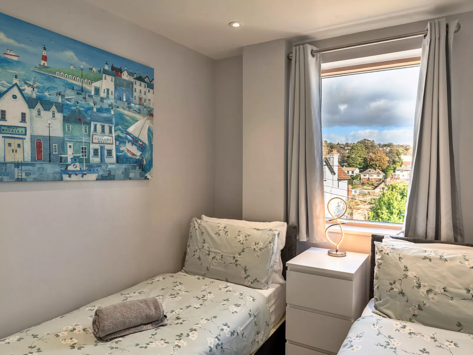 Number 10, Montpellier Apartments-Inside