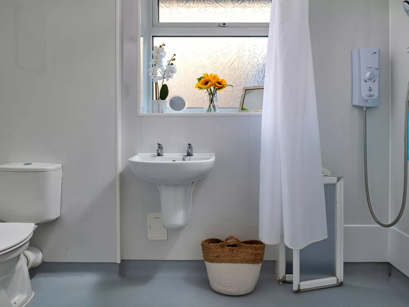 37 Bro Enddwyn-Dedans