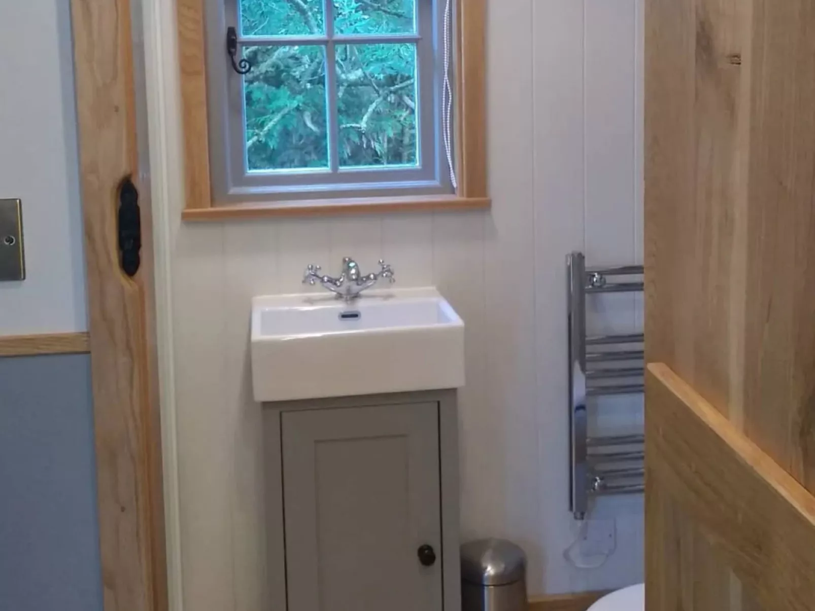 The Bakers Hut-Drinnen