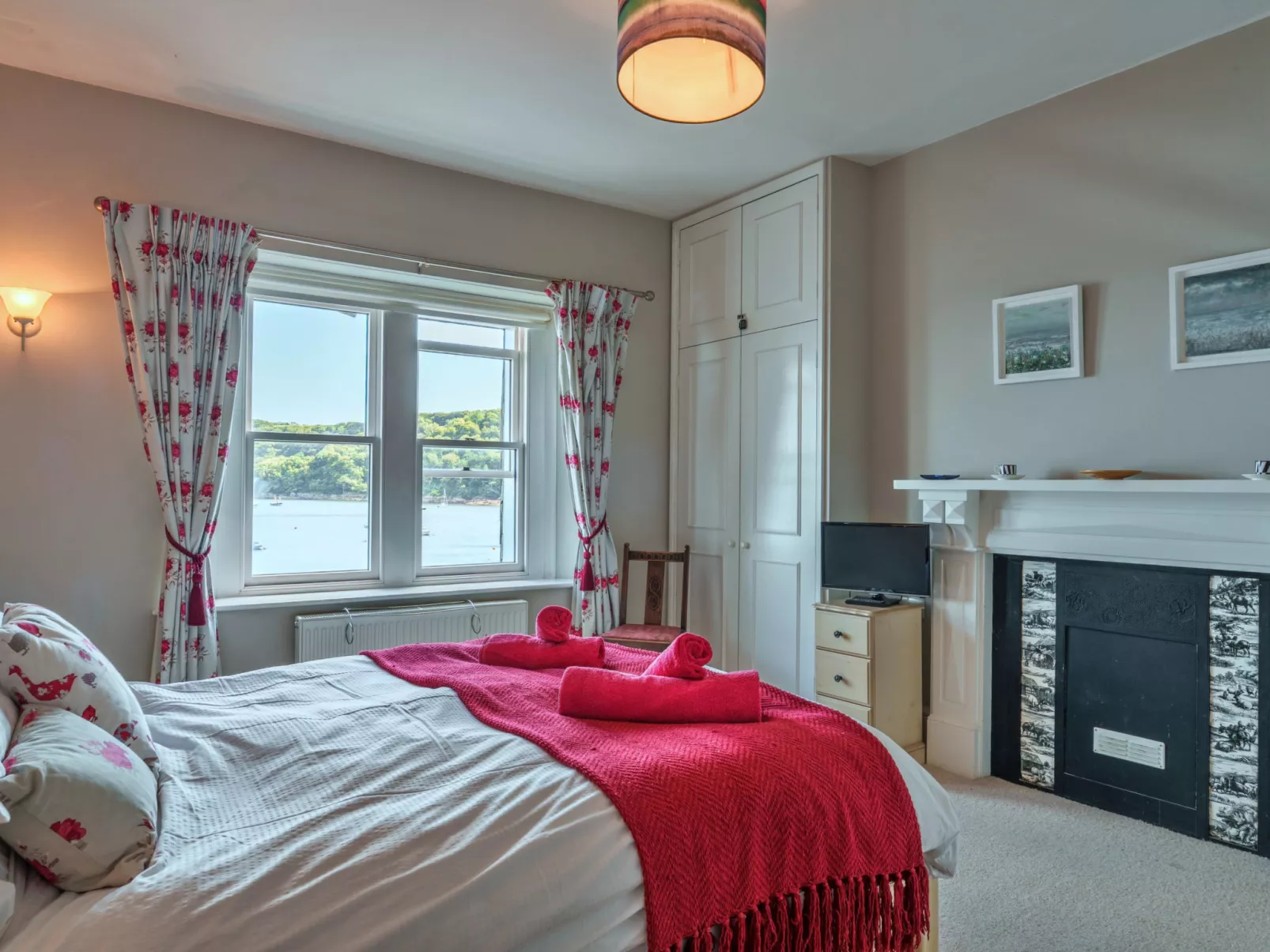 Rock House, Kingsand-Drinnen