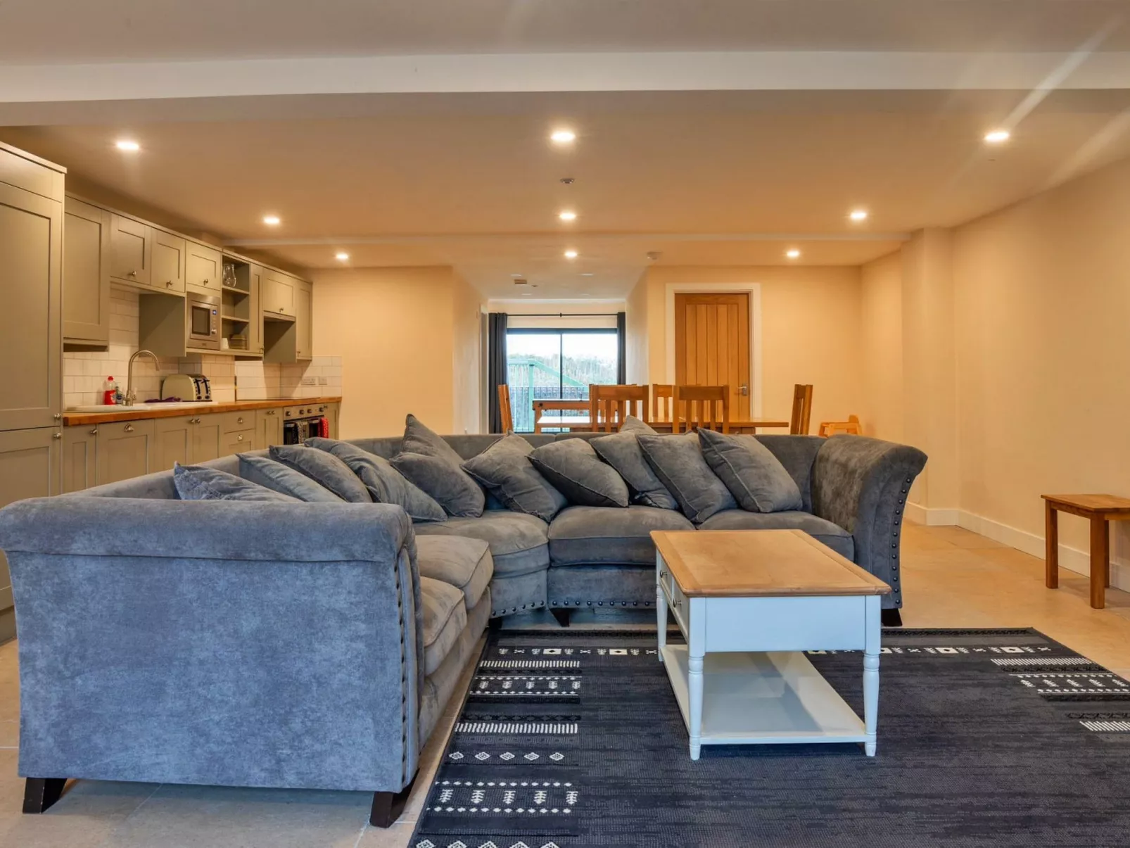 Little Rissington - Barn Eight-Drinnen